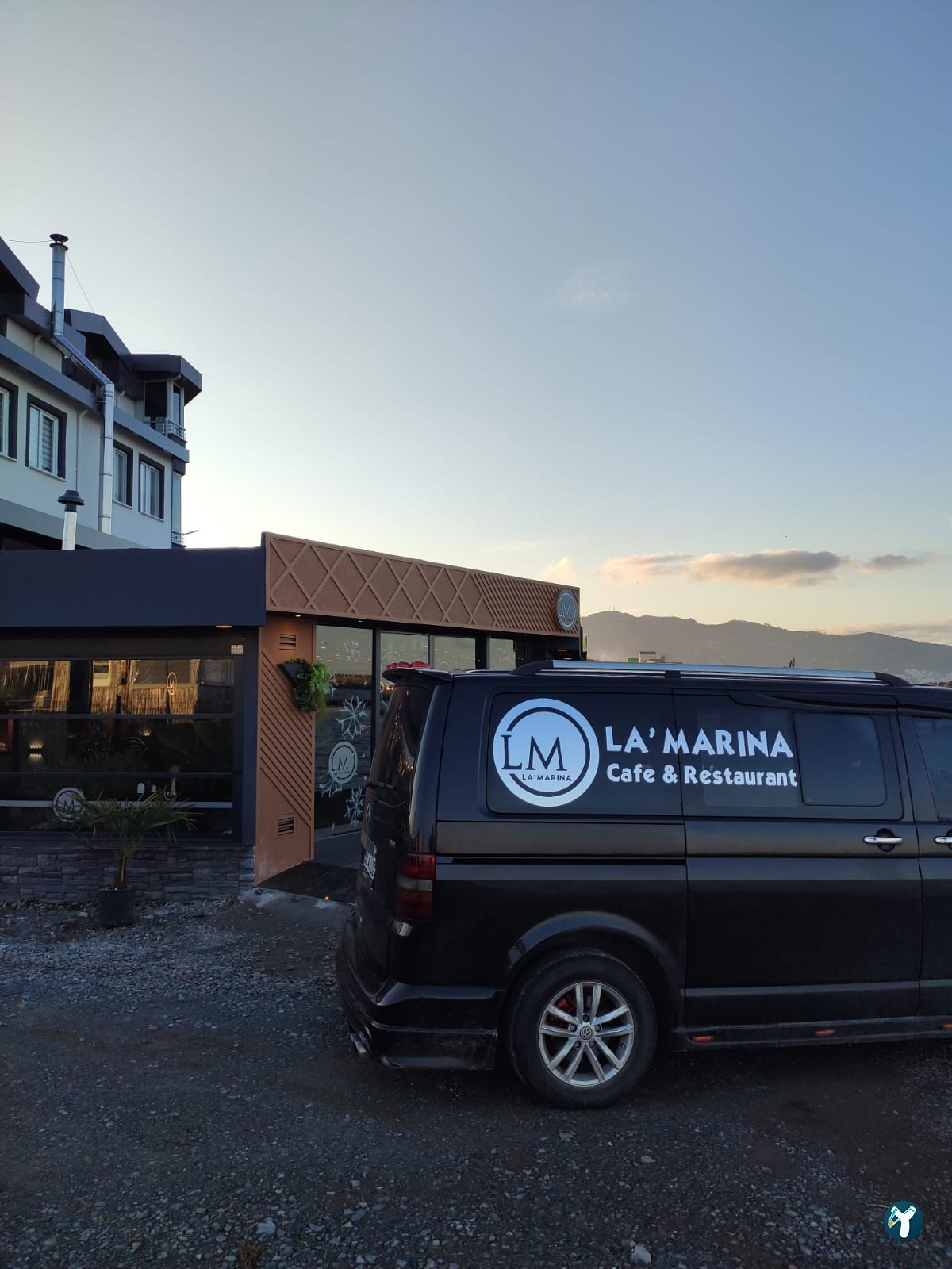 La'Marina Cafe & Restaurant