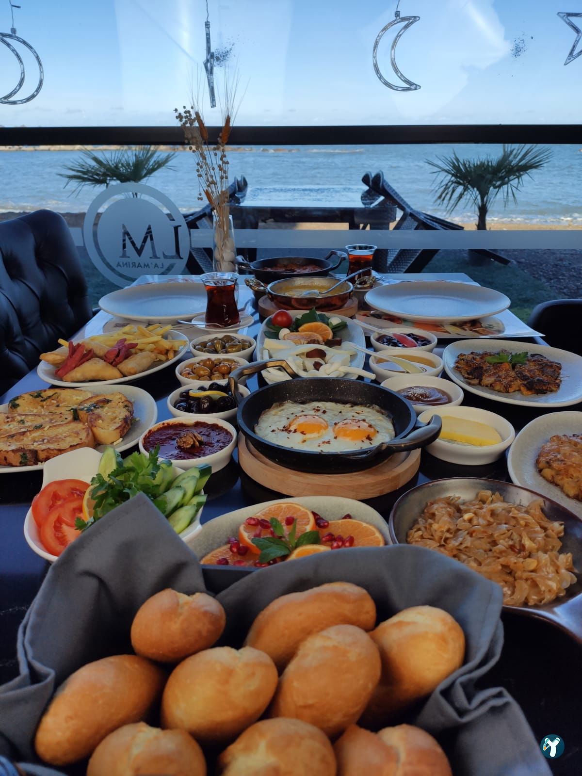 La'Marina Cafe & Restaurant