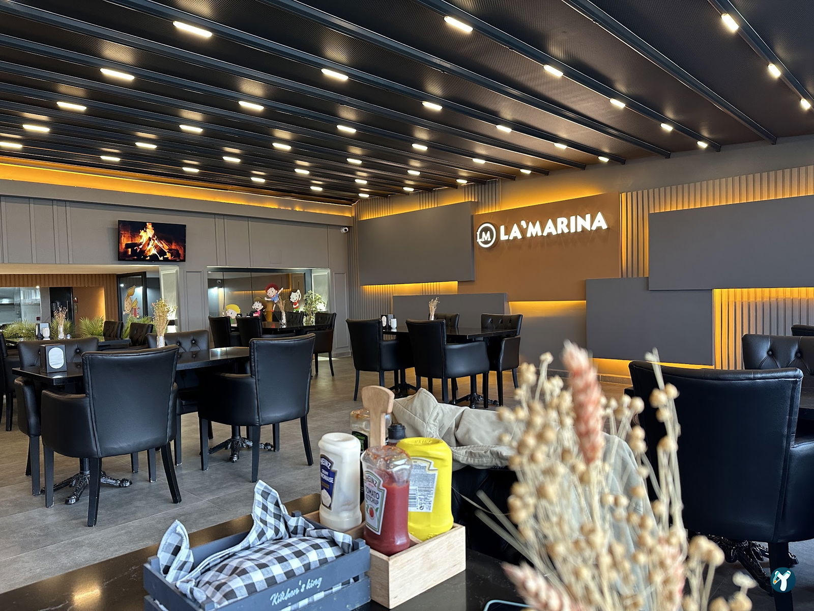 La'Marina Cafe & Restaurant