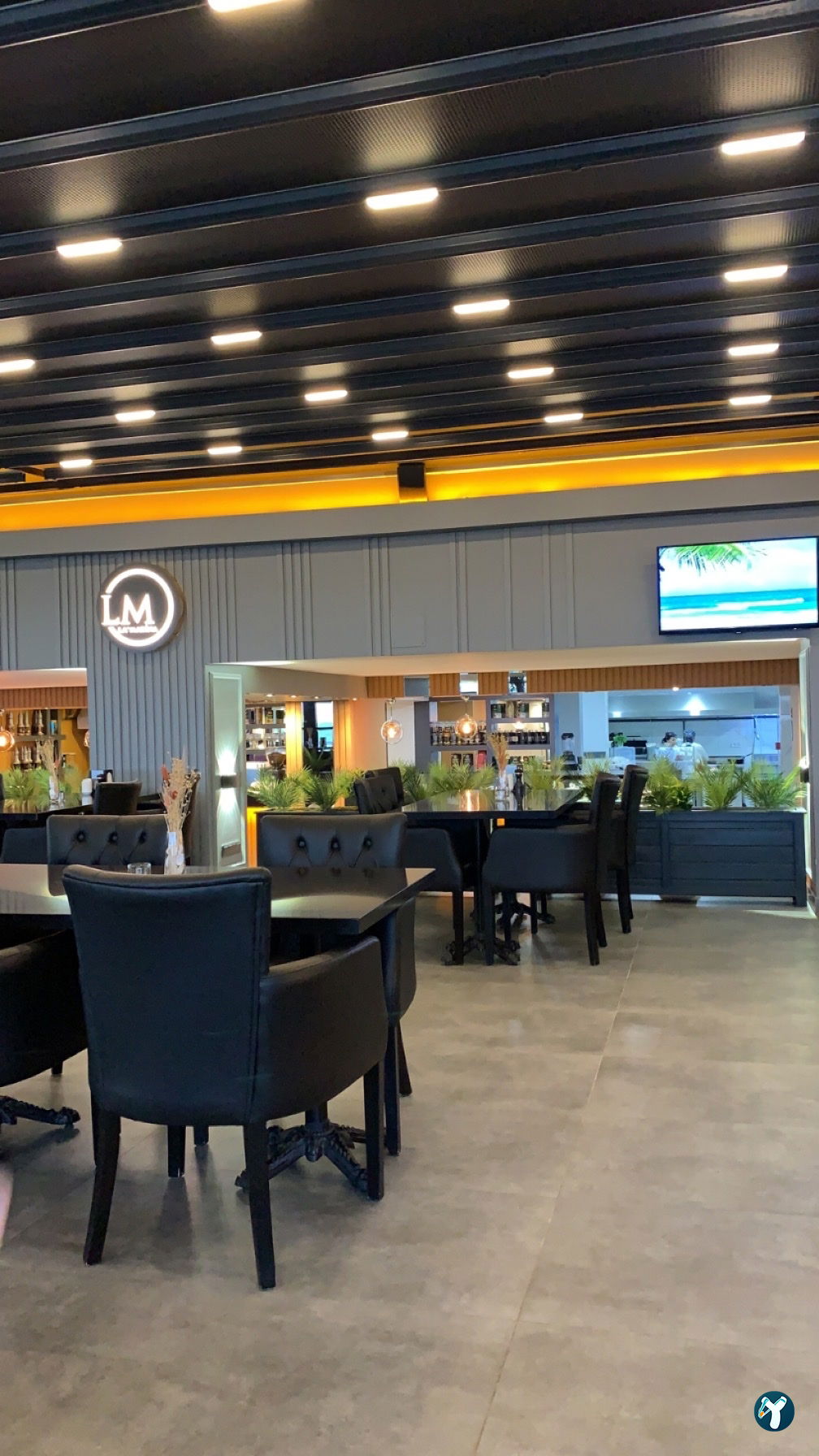 La'Marina Cafe & Restaurant