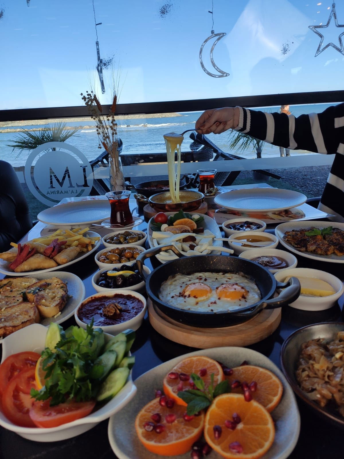 La'Marina Cafe & Restaurant