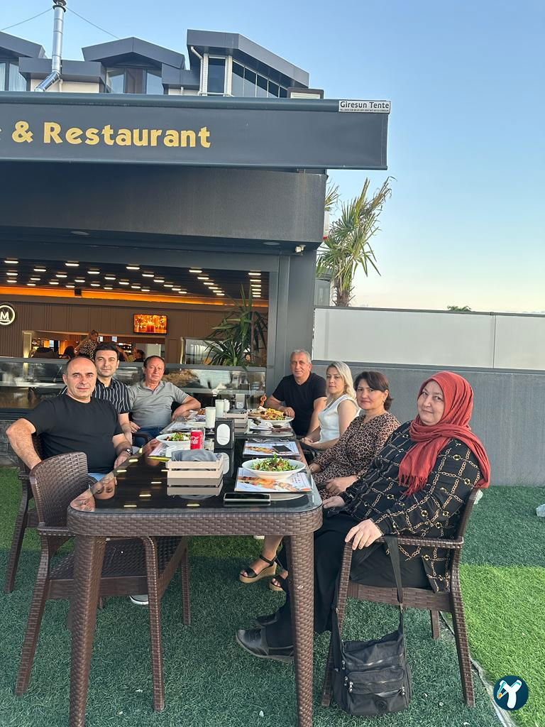 La'Marina Cafe & Restaurant