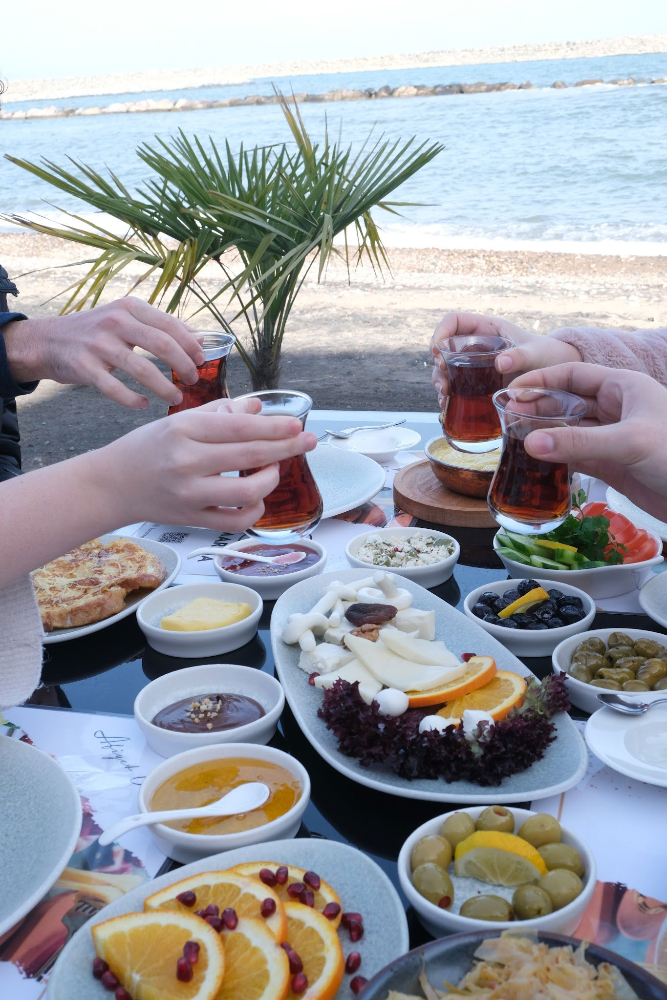 La'Marina Cafe & Restaurant