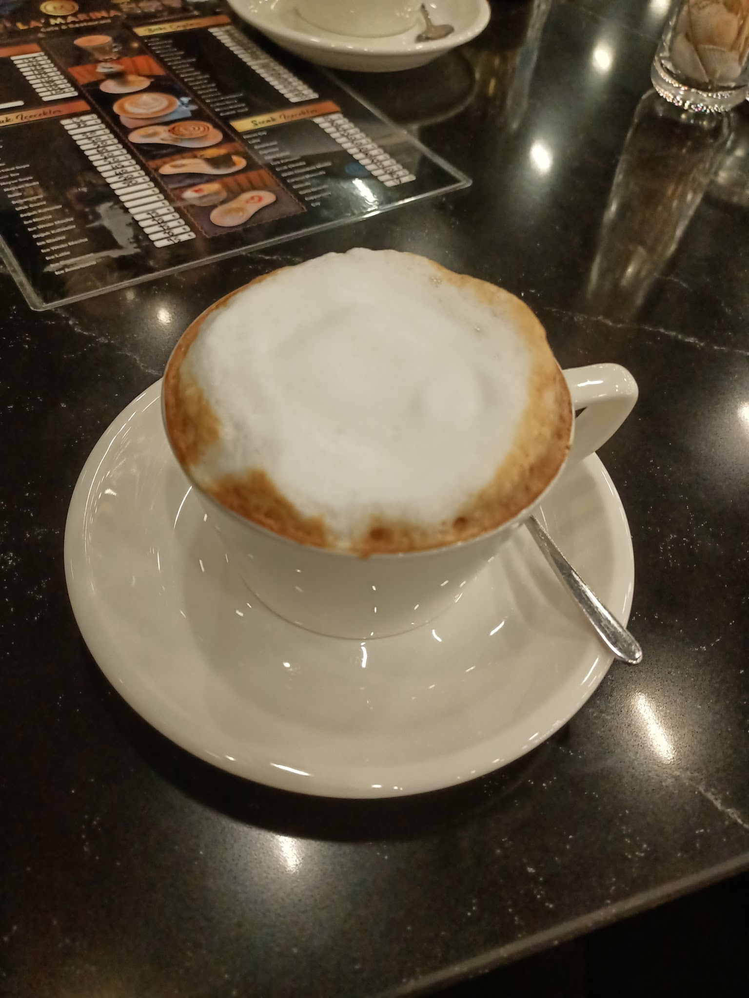 La'Marina Cafe & Restaurant