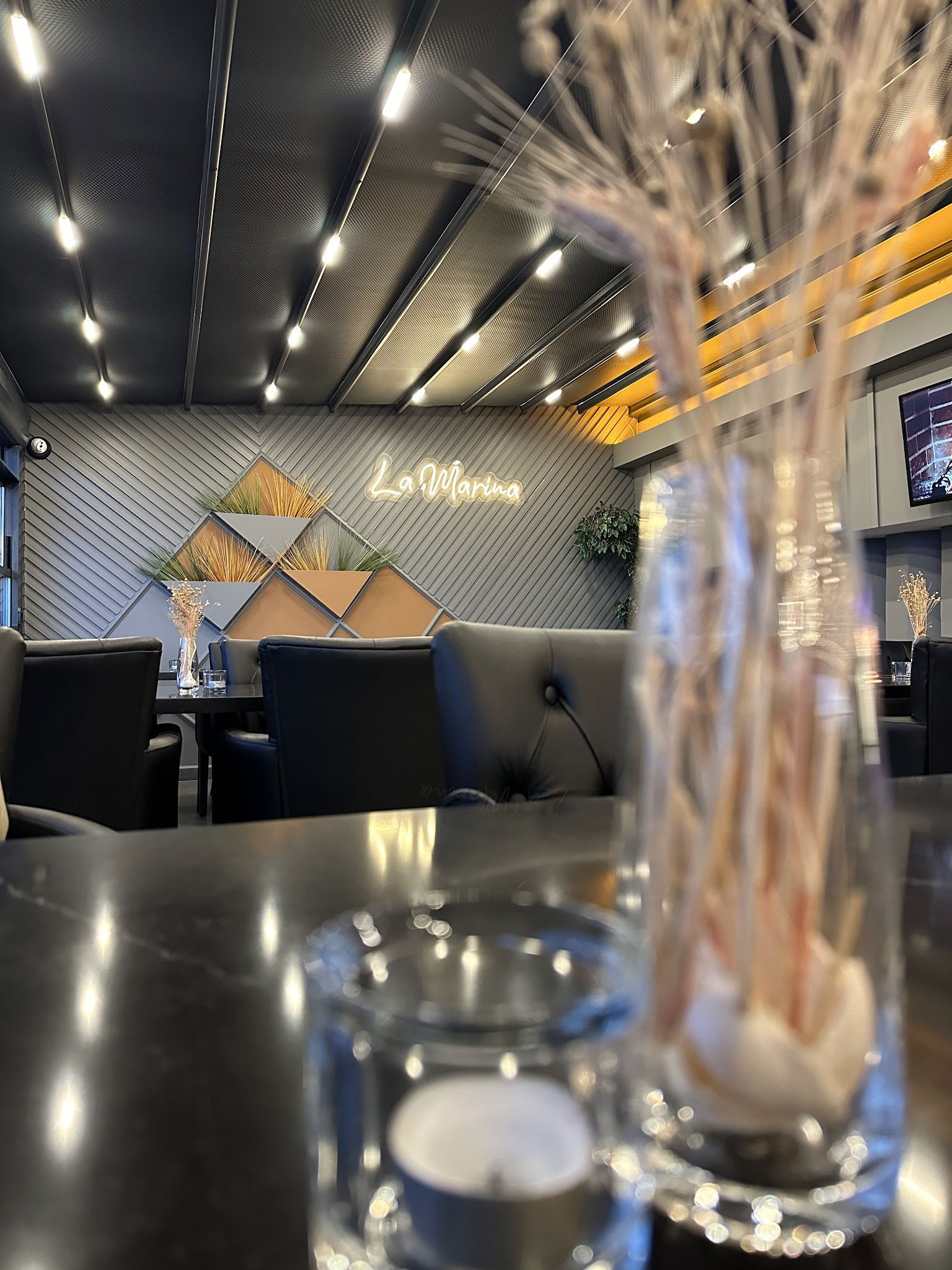 La'Marina Cafe & Restaurant