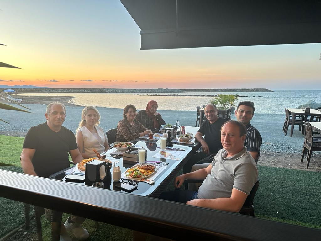 La'Marina Cafe & Restaurant