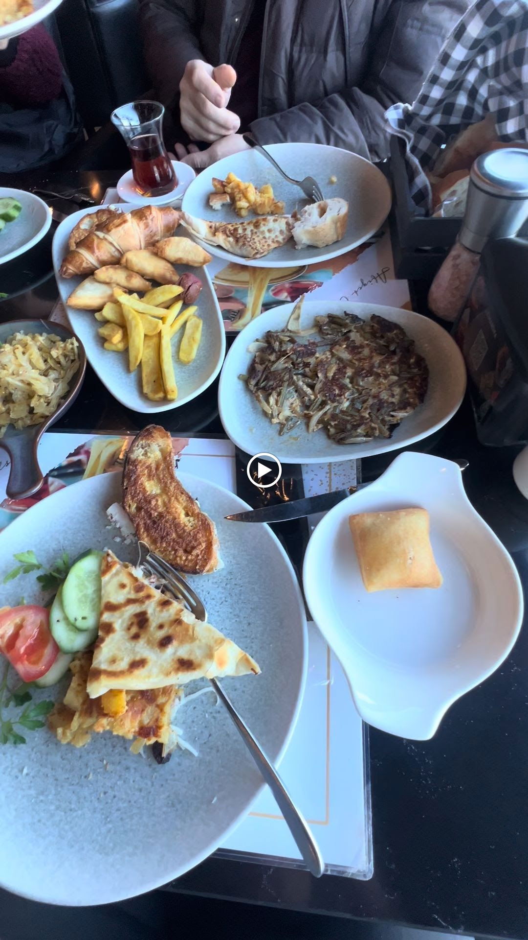 La'Marina Cafe & Restaurant