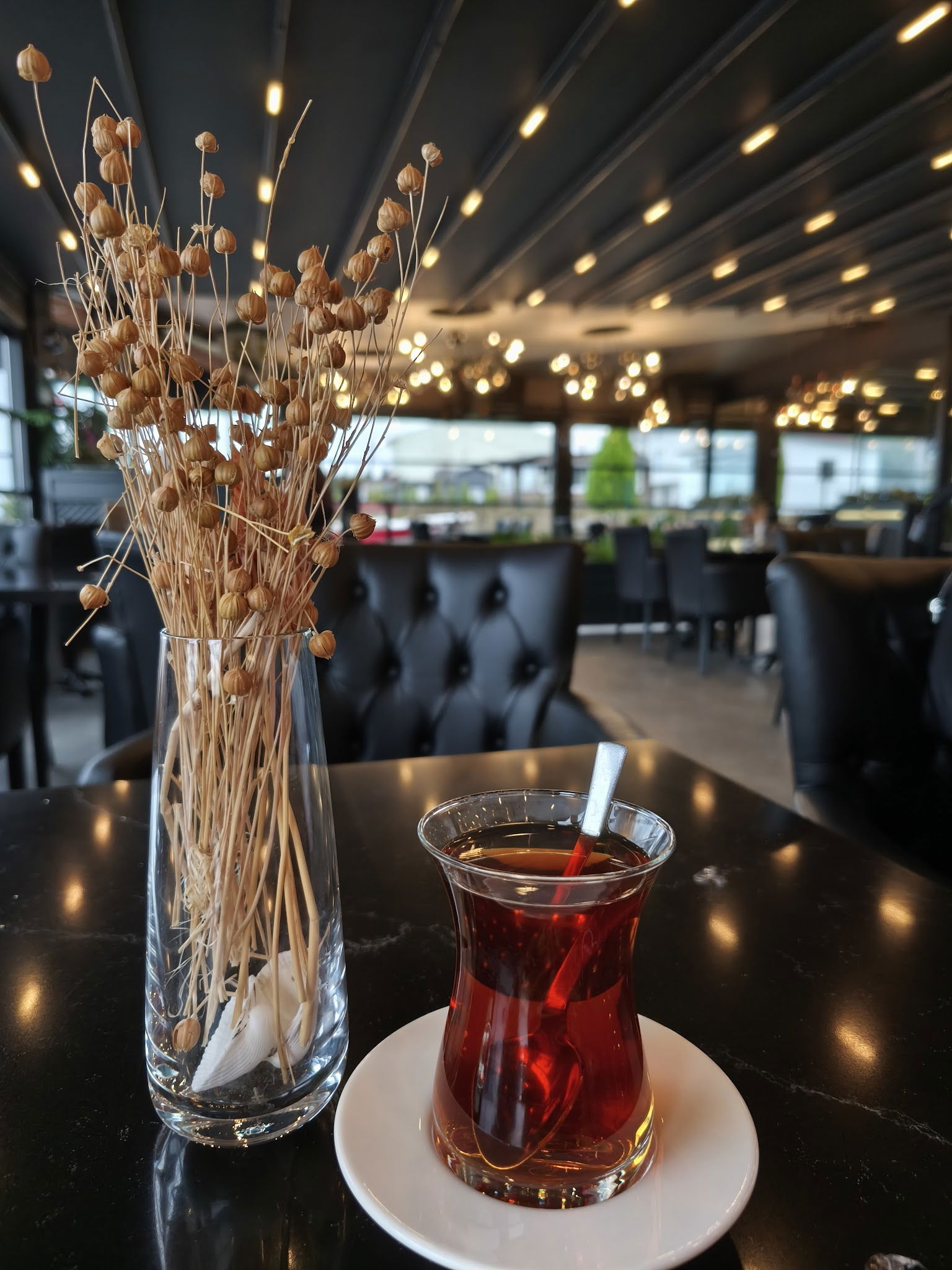 La'Marina Cafe & Restaurant