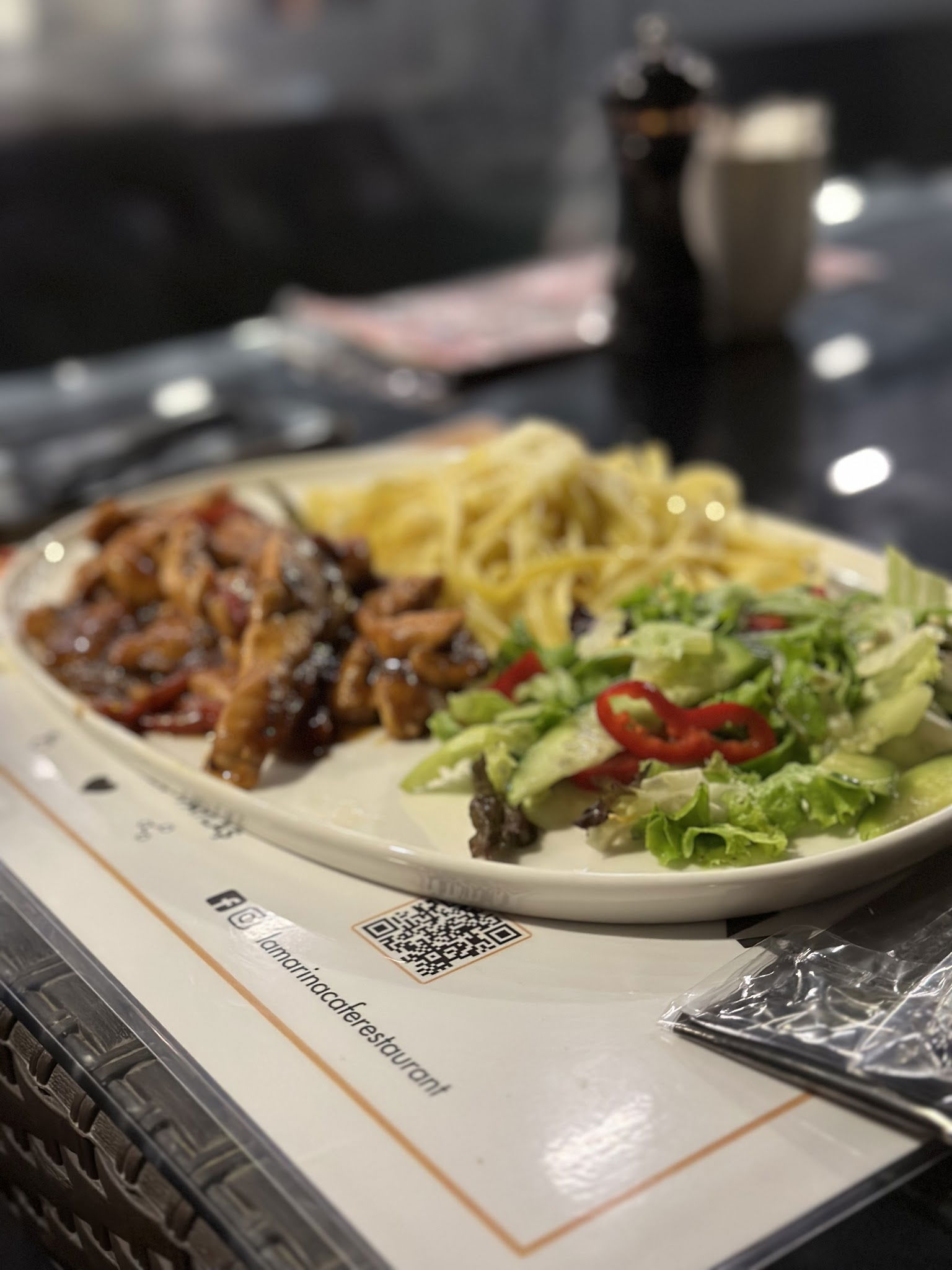 La'Marina Cafe & Restaurant