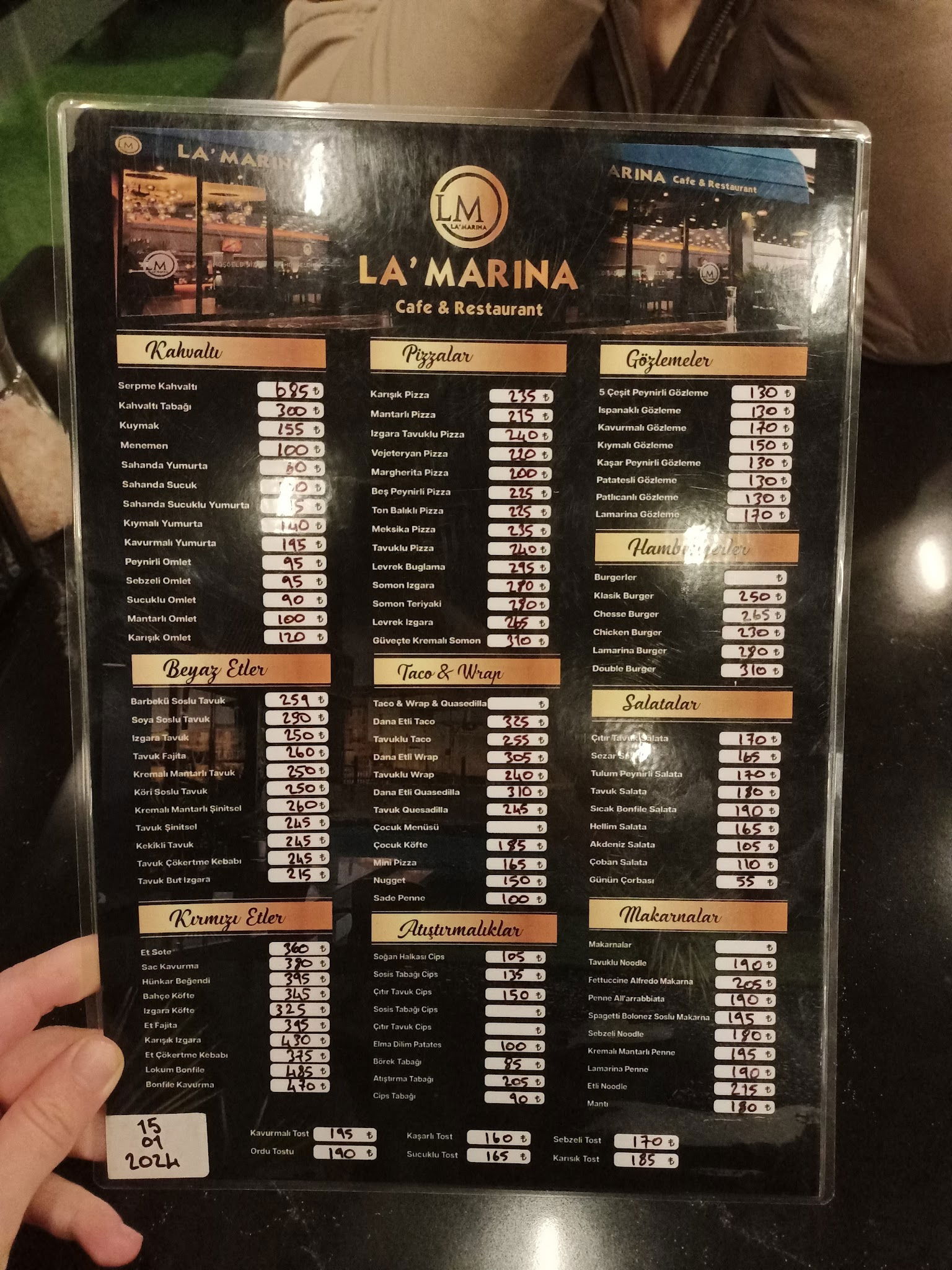 La'Marina Cafe & Restaurant