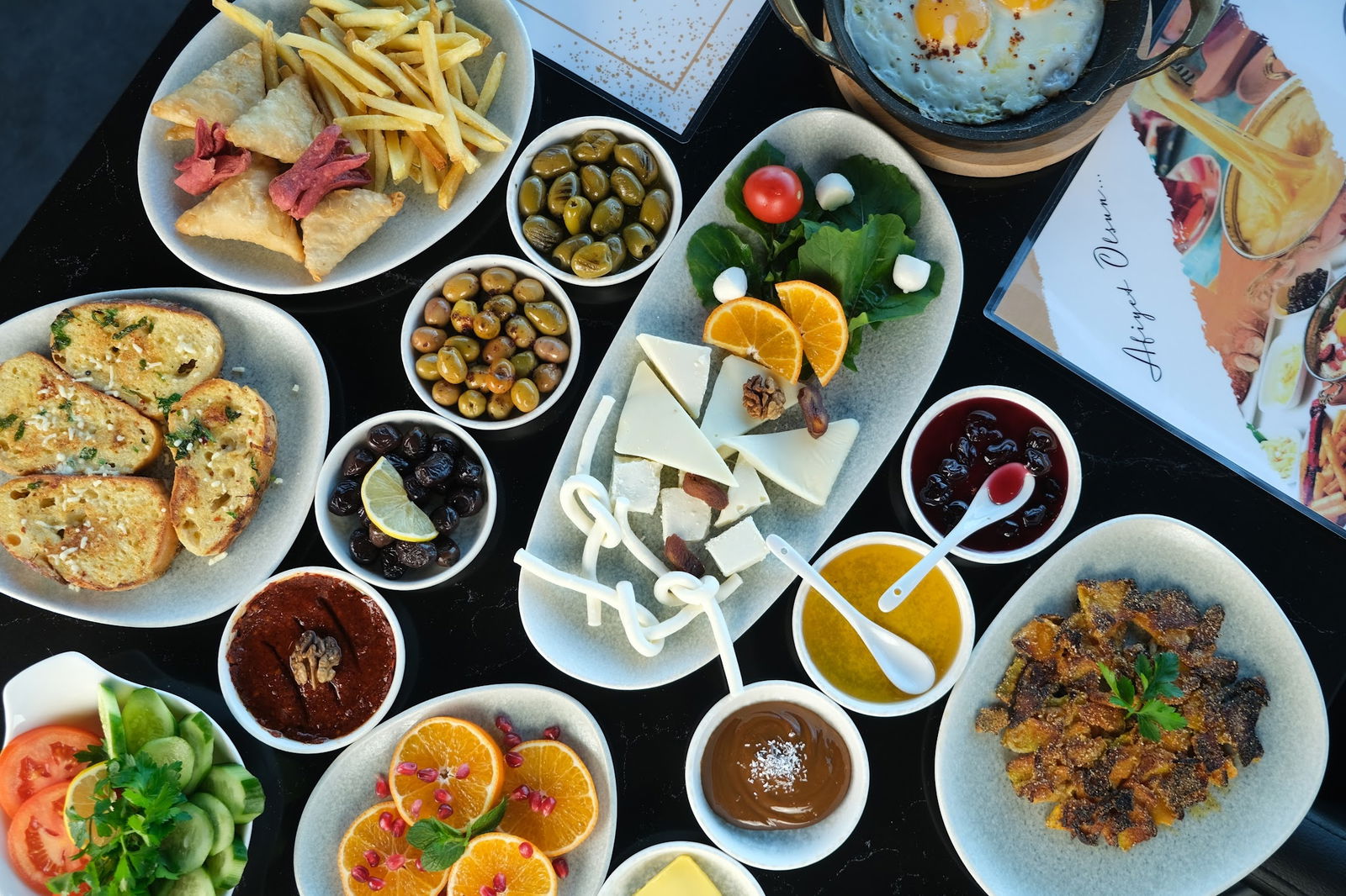 La'Marina Cafe & Restaurant