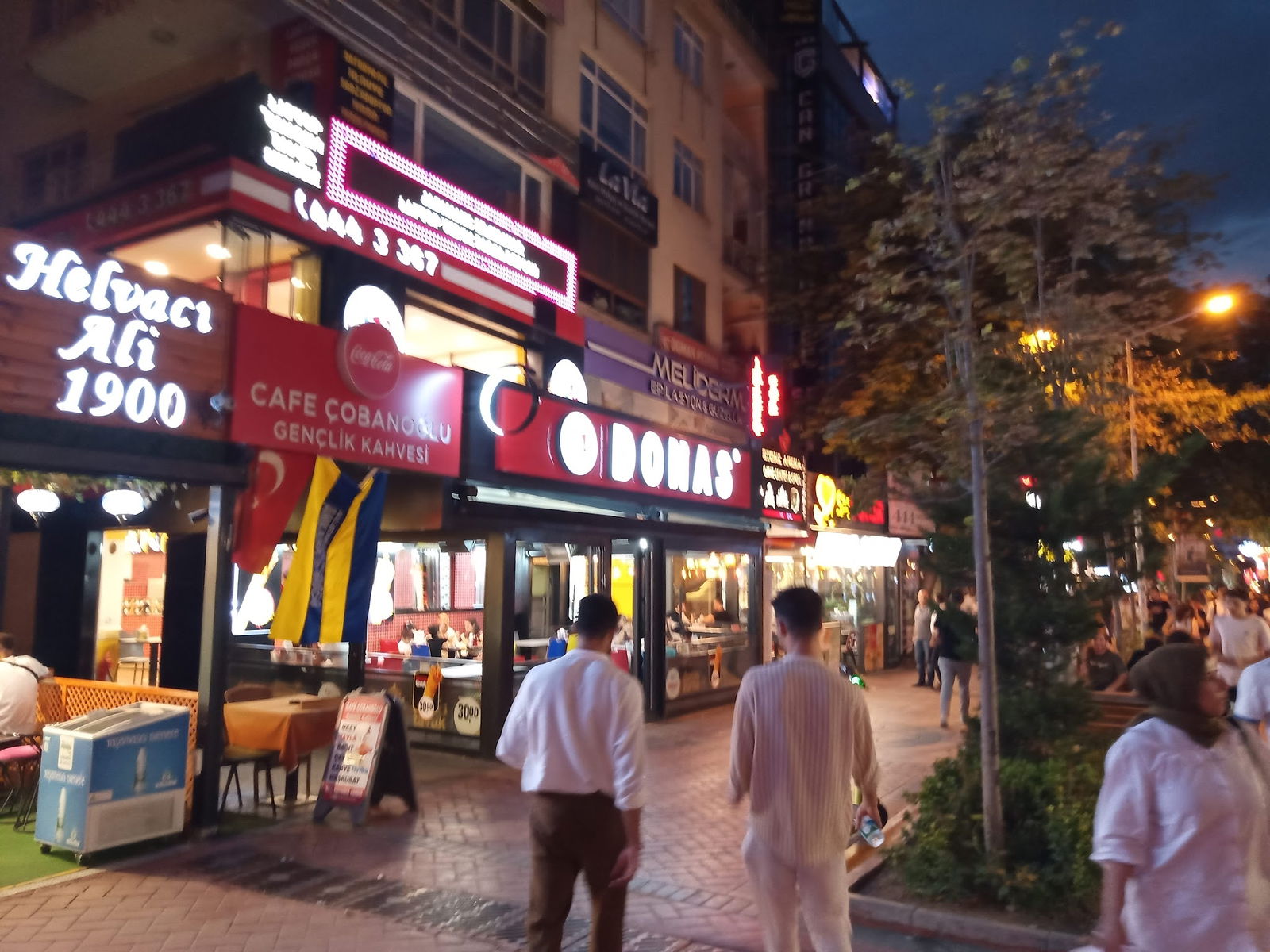 Donas Döner Ankara - Çankaya - Karanfil