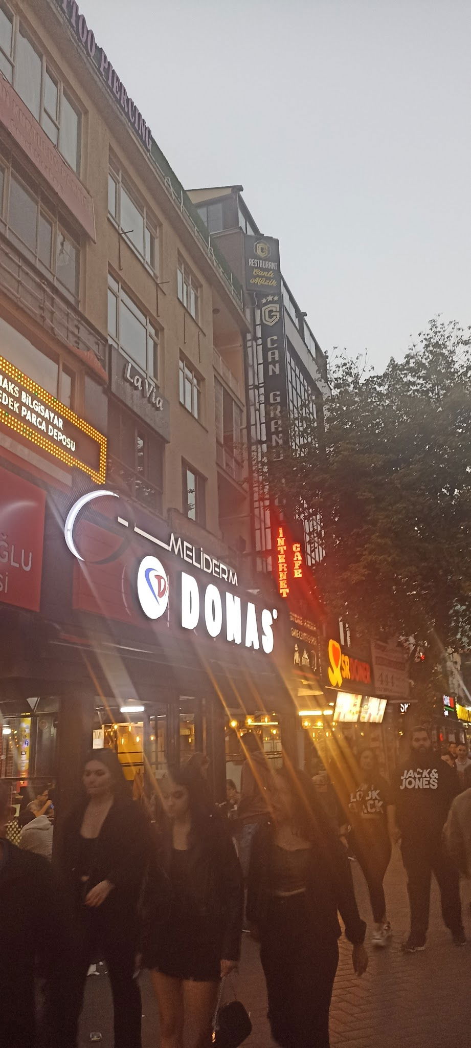 Donas Döner Ankara - Çankaya - Karanfil