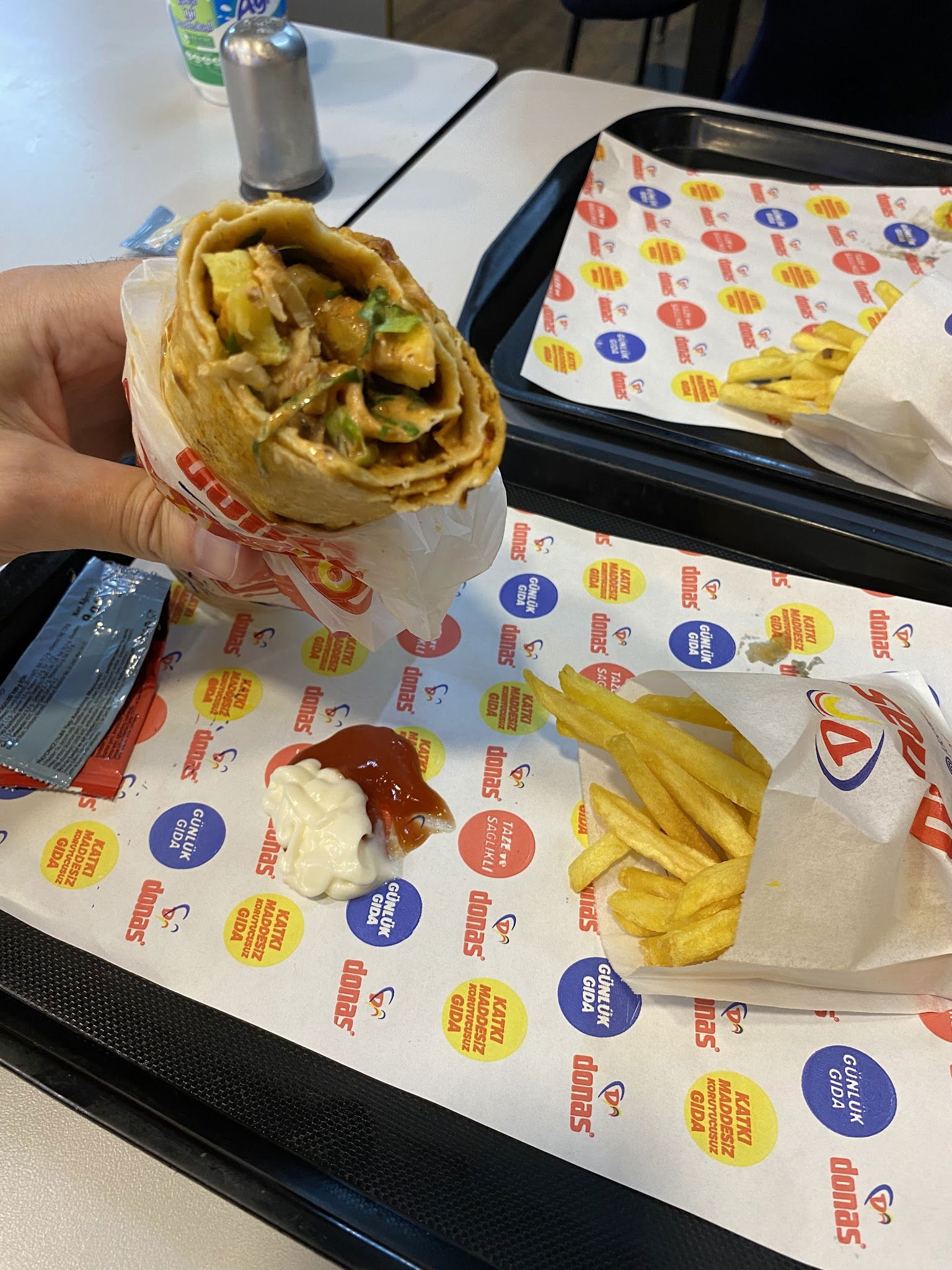 Donas Döner Ankara - Çankaya - Karanfil