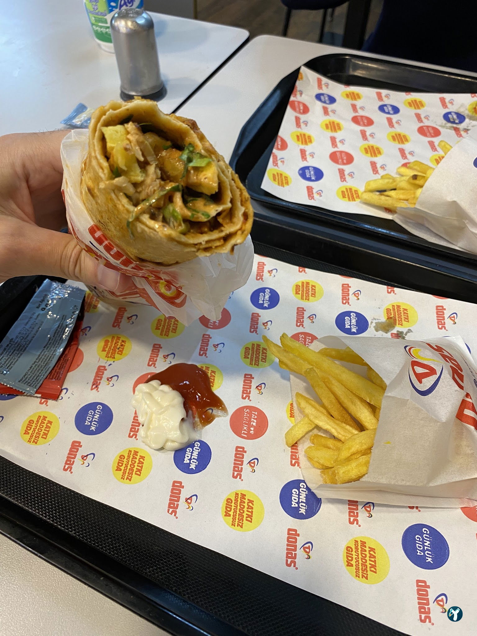 Donas Döner Ankara - Çankaya - Karanfil