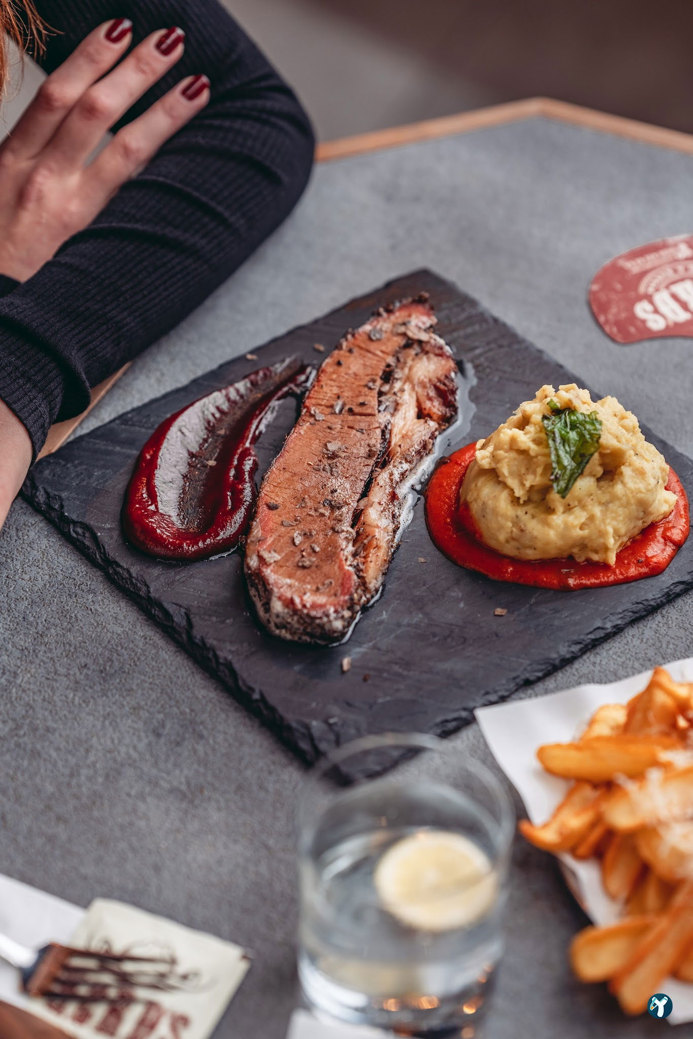 Herd'S Bbq & Burger
