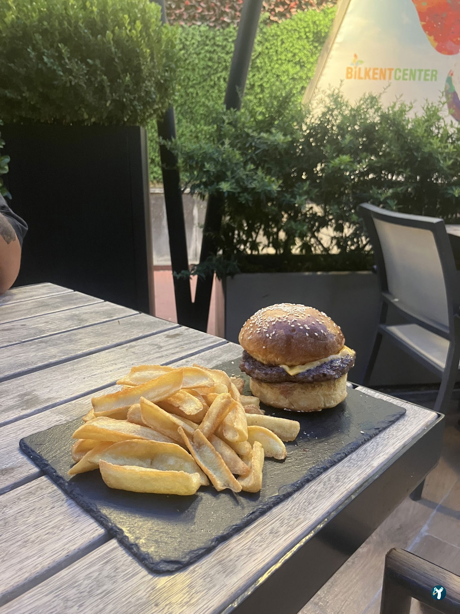 Herd'S Bbq & Burger