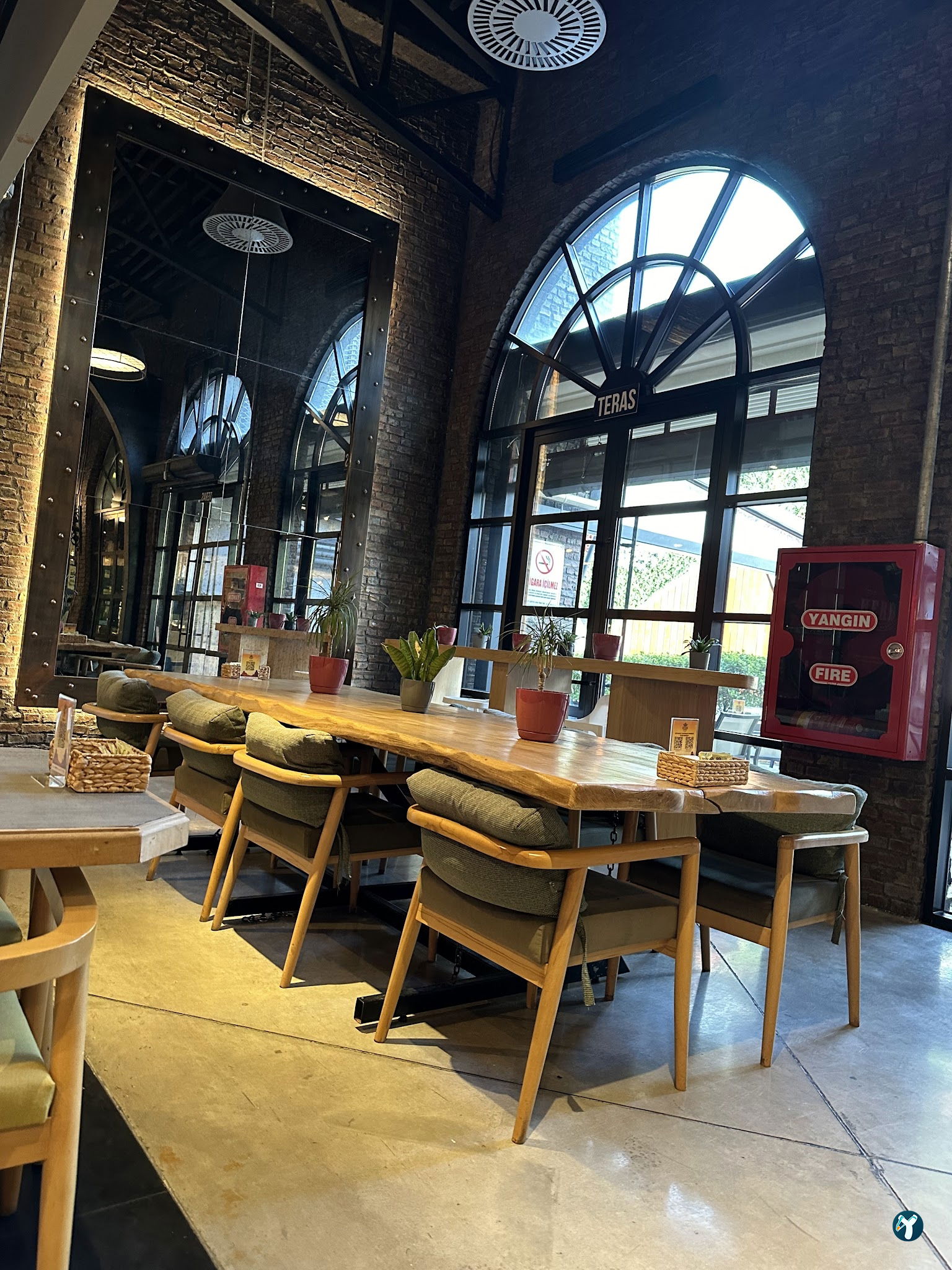 Herd'S Bbq & Burger