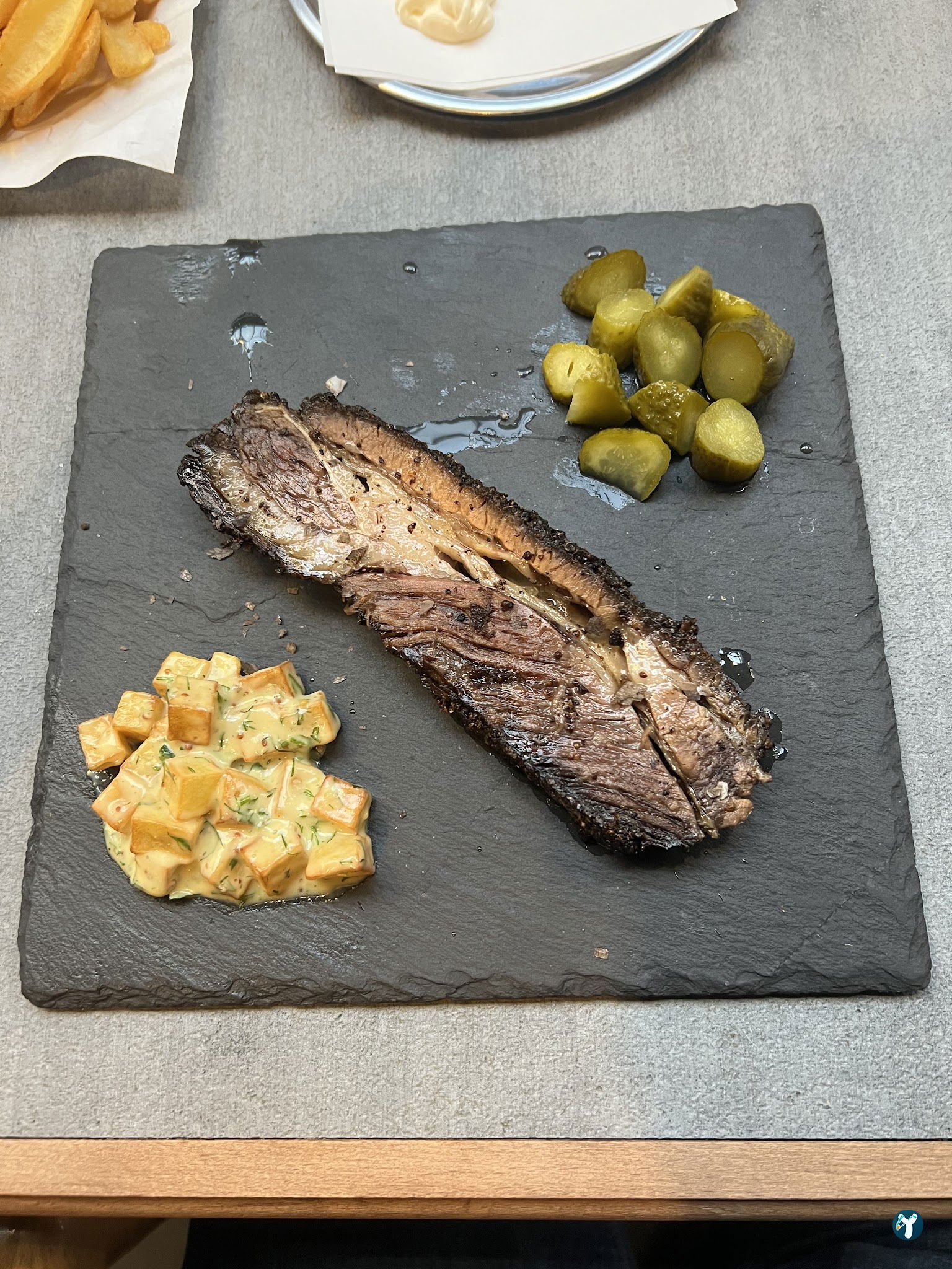 Herd'S Bbq & Burger