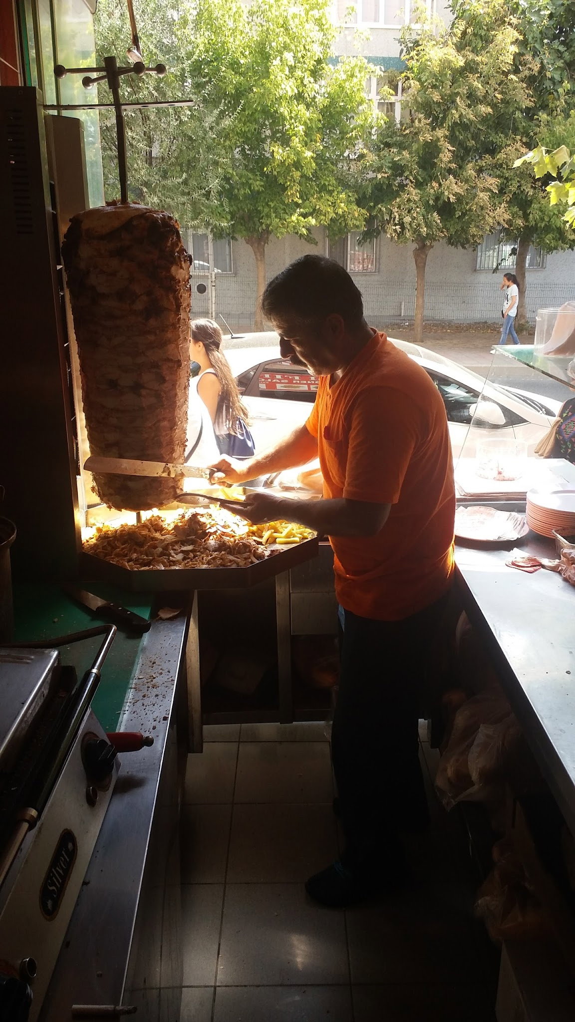 Şanlı Fırat Tavuk Döner Salonu