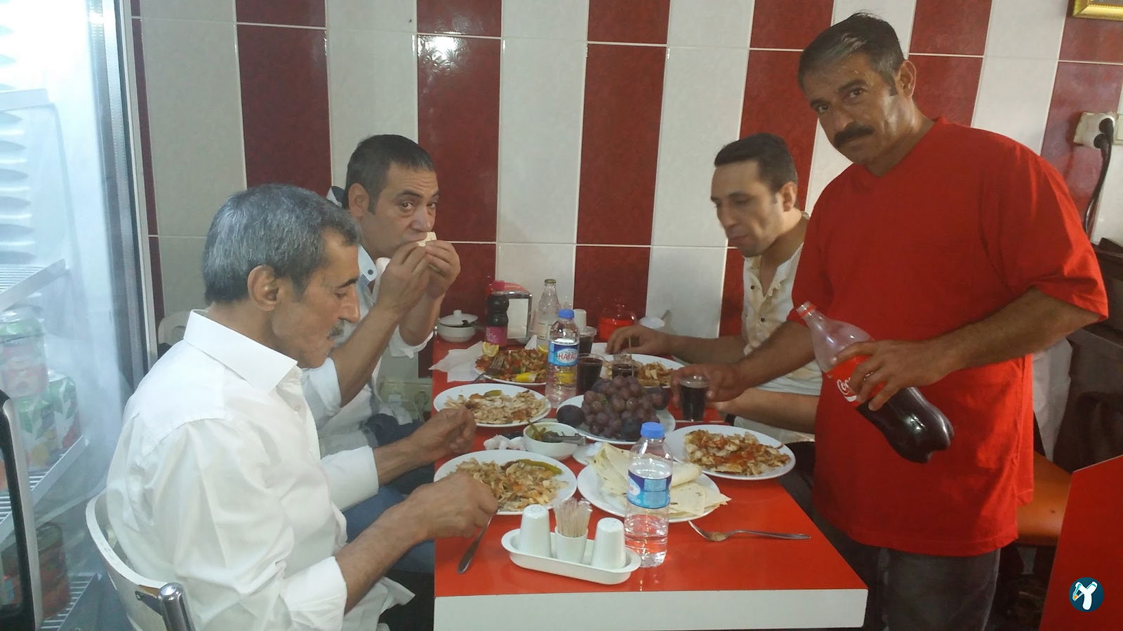 Şanlı Fırat Tavuk Döner Salonu