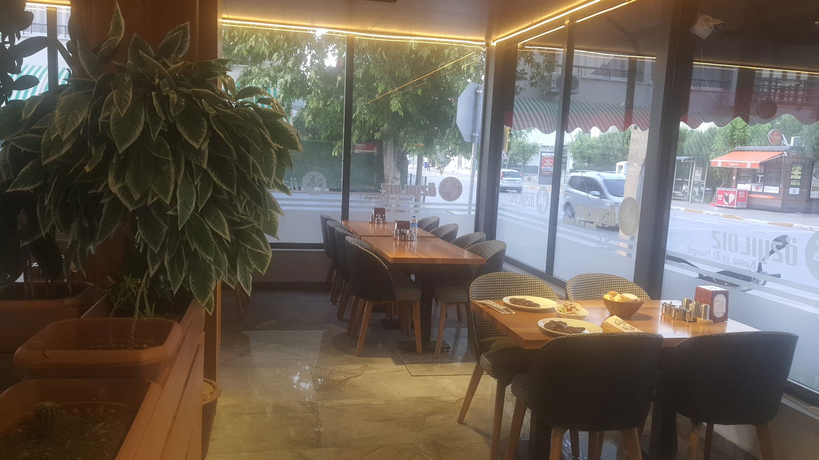 Özyıldız Kasap Ve Et Mangal