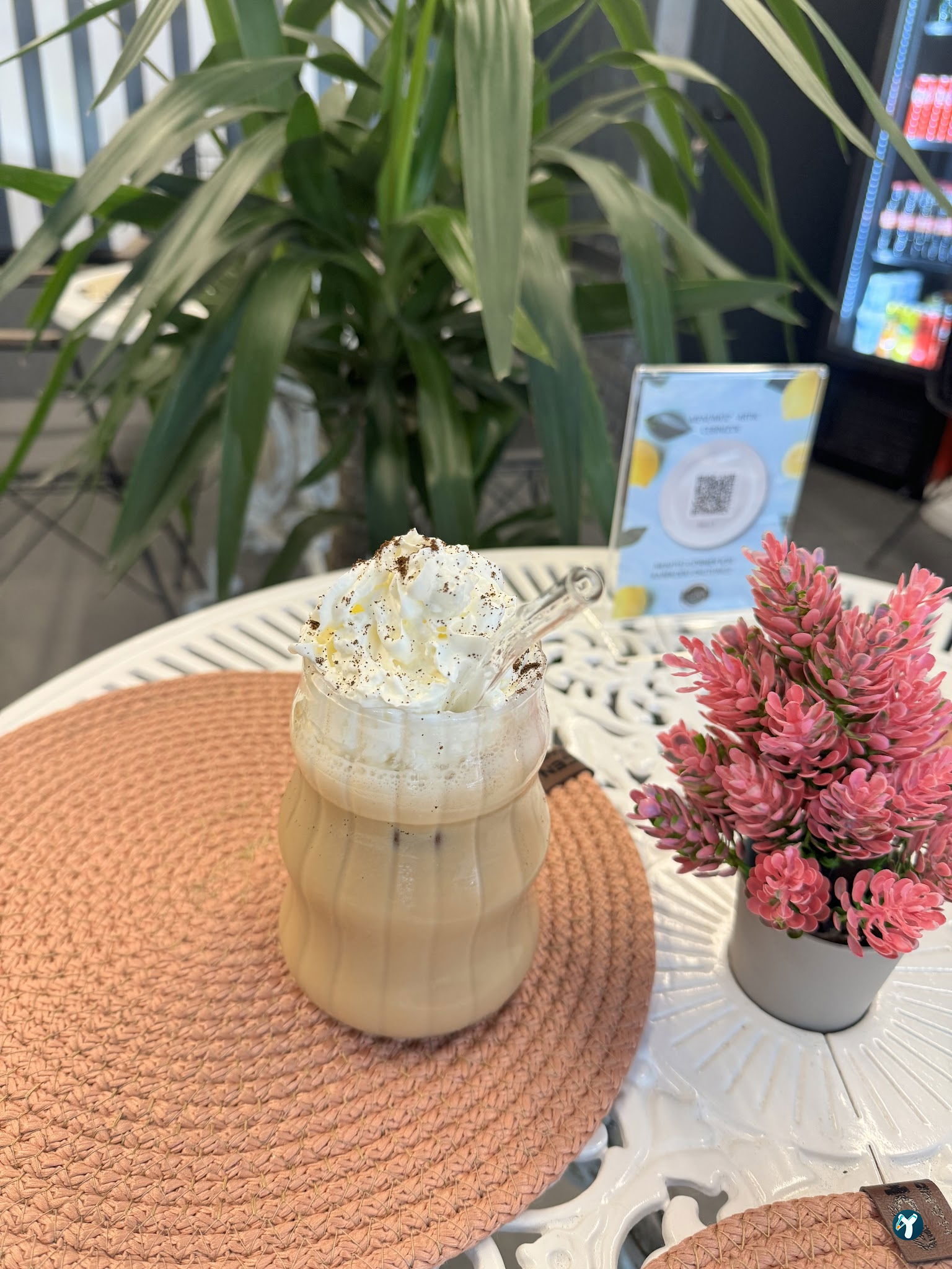 Luna Coffee & Food