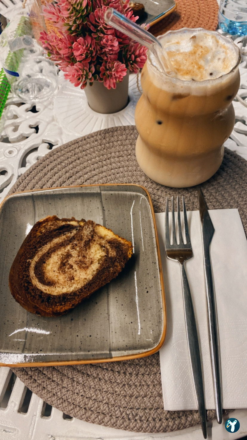 Luna Coffee & Food