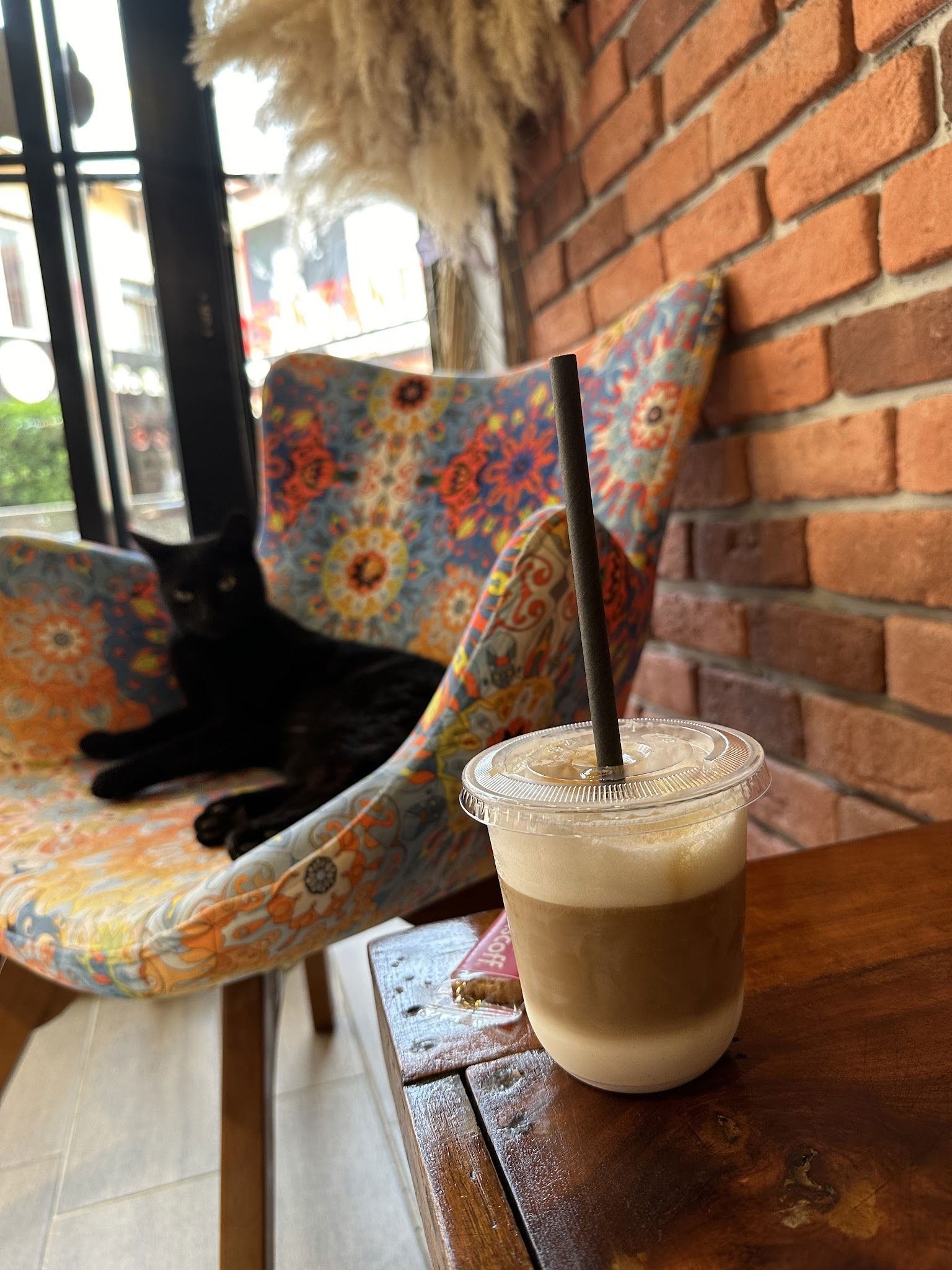 The Street Cafe & Pub (Sisters)