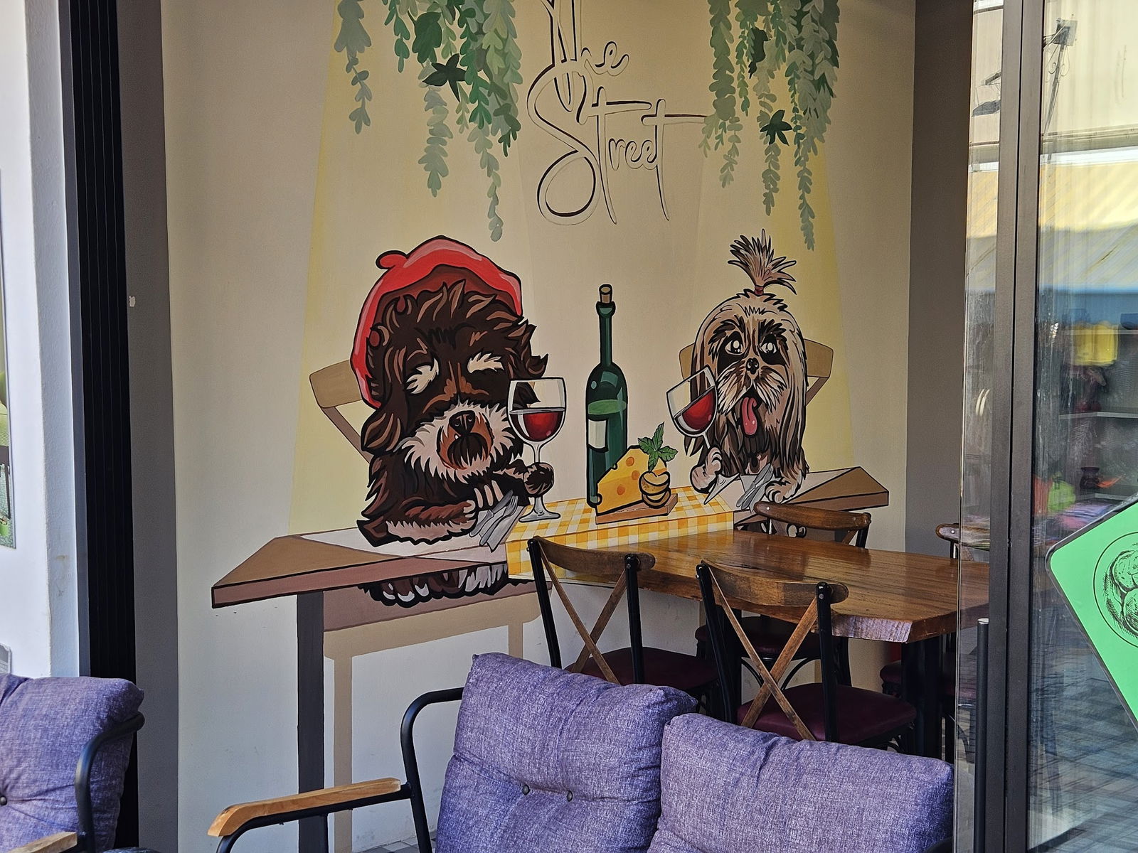 The Street Cafe & Pub (Sisters)