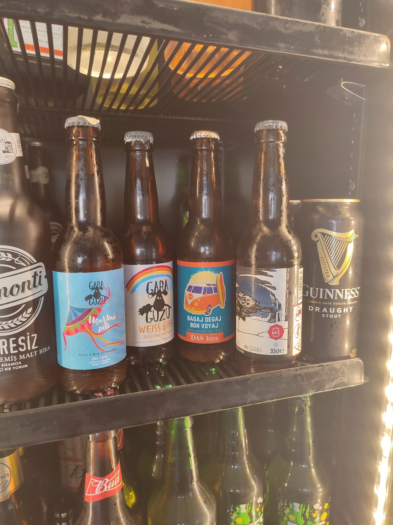 The Street Cafe & Pub (Sisters)