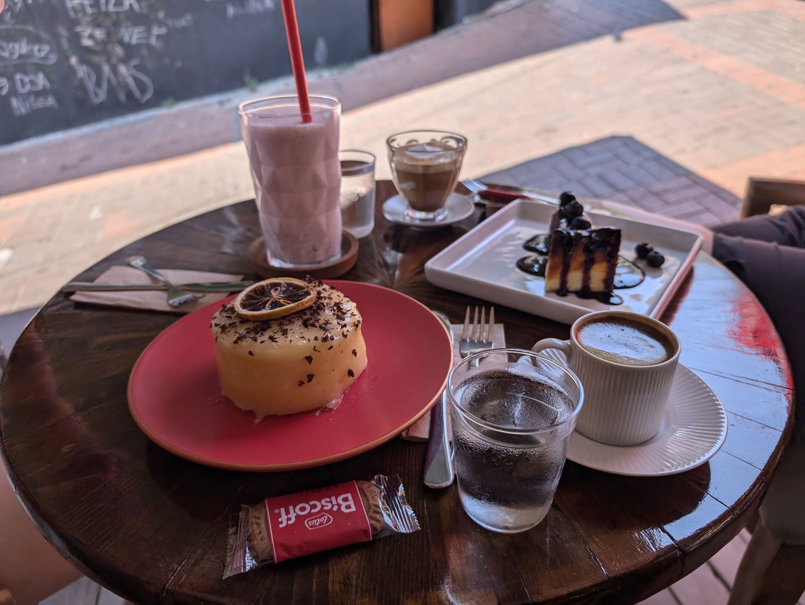 The Street Cafe & Pub (Sisters)