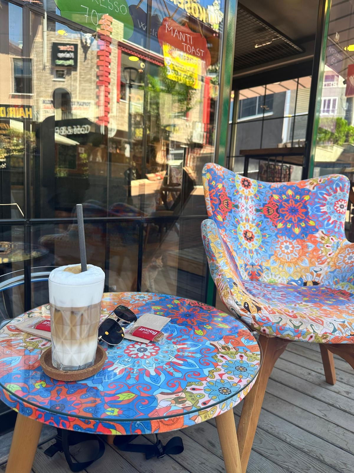 The Street Cafe & Pub (Sisters)