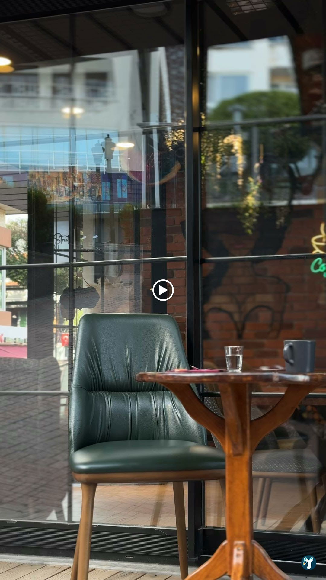 The Street Cafe & Pub (Sisters)