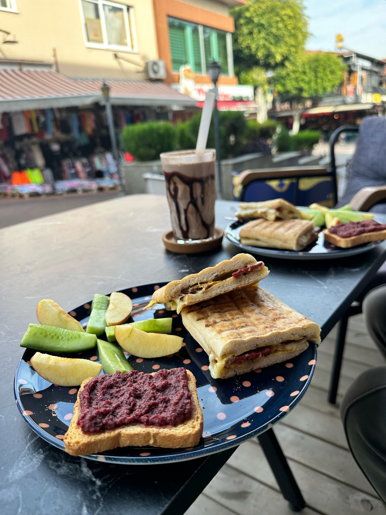 The Street Cafe & Pub (Sisters)