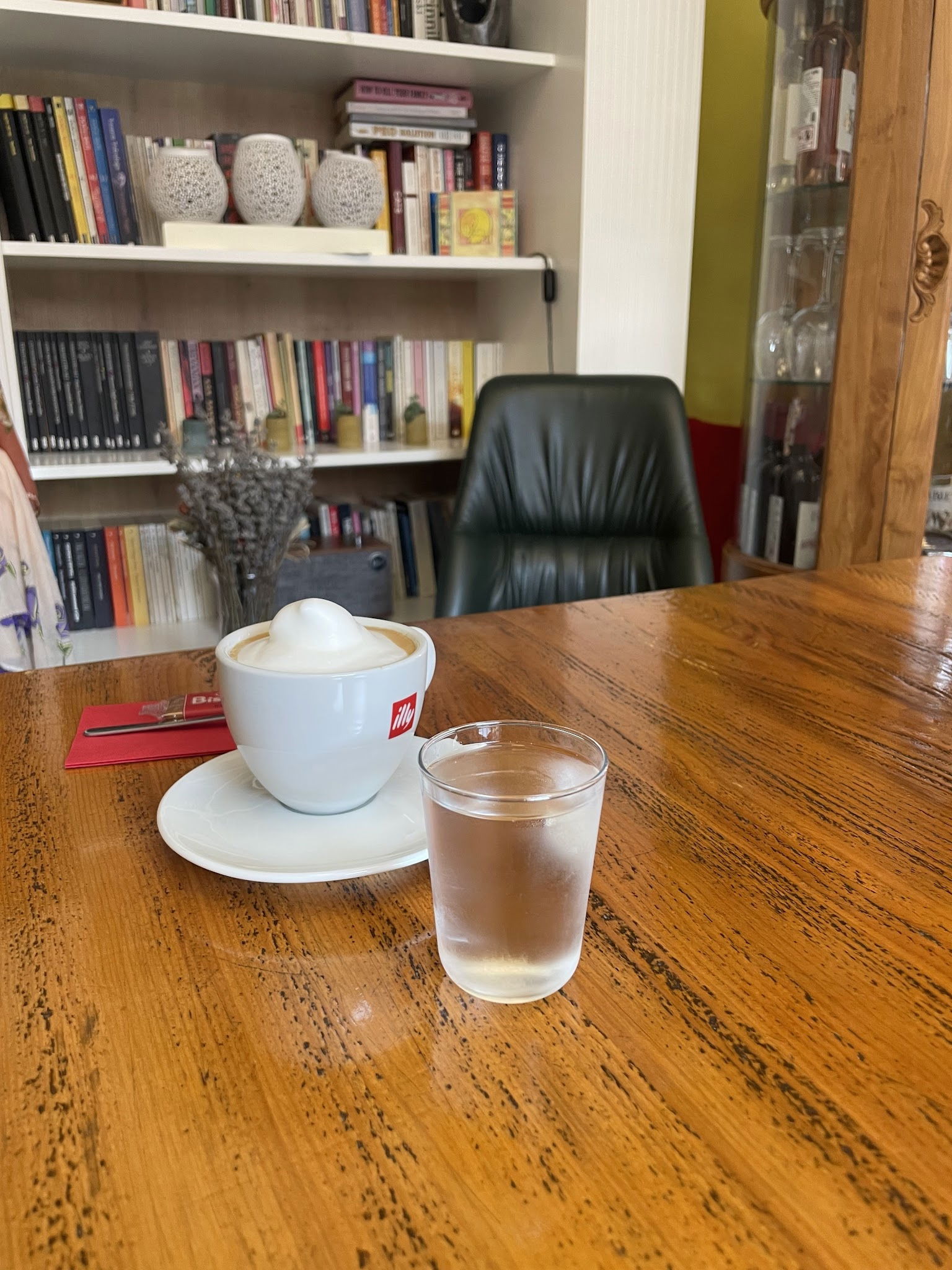 The Street Cafe & Pub (Sisters)