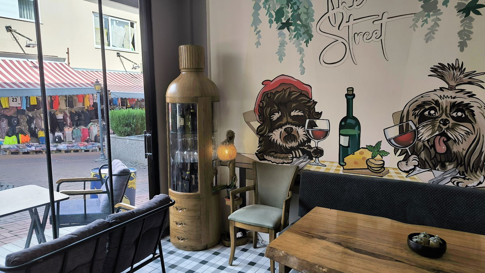 The Street Cafe & Pub (Sisters)