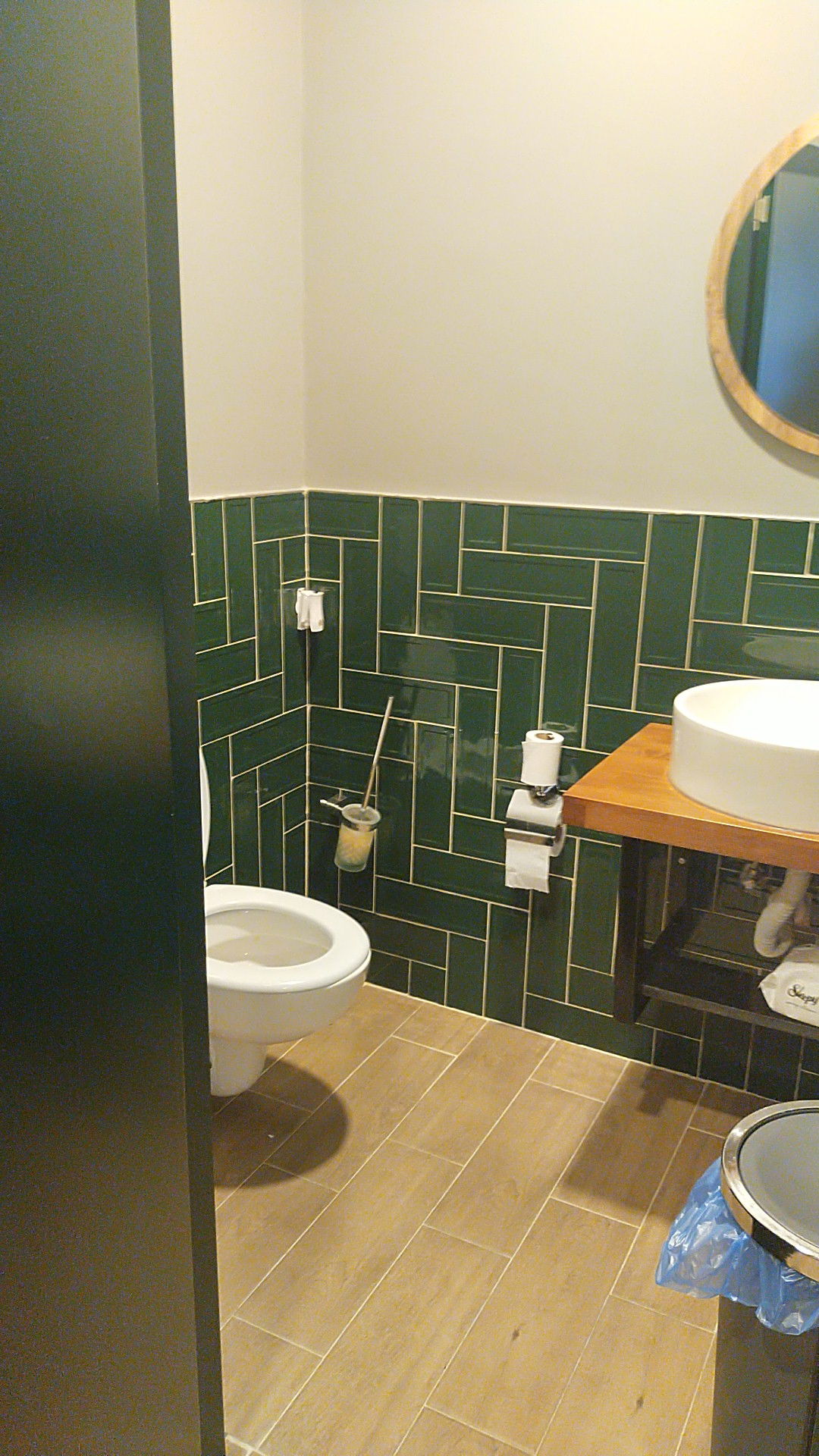 The Street Cafe & Pub (Sisters)