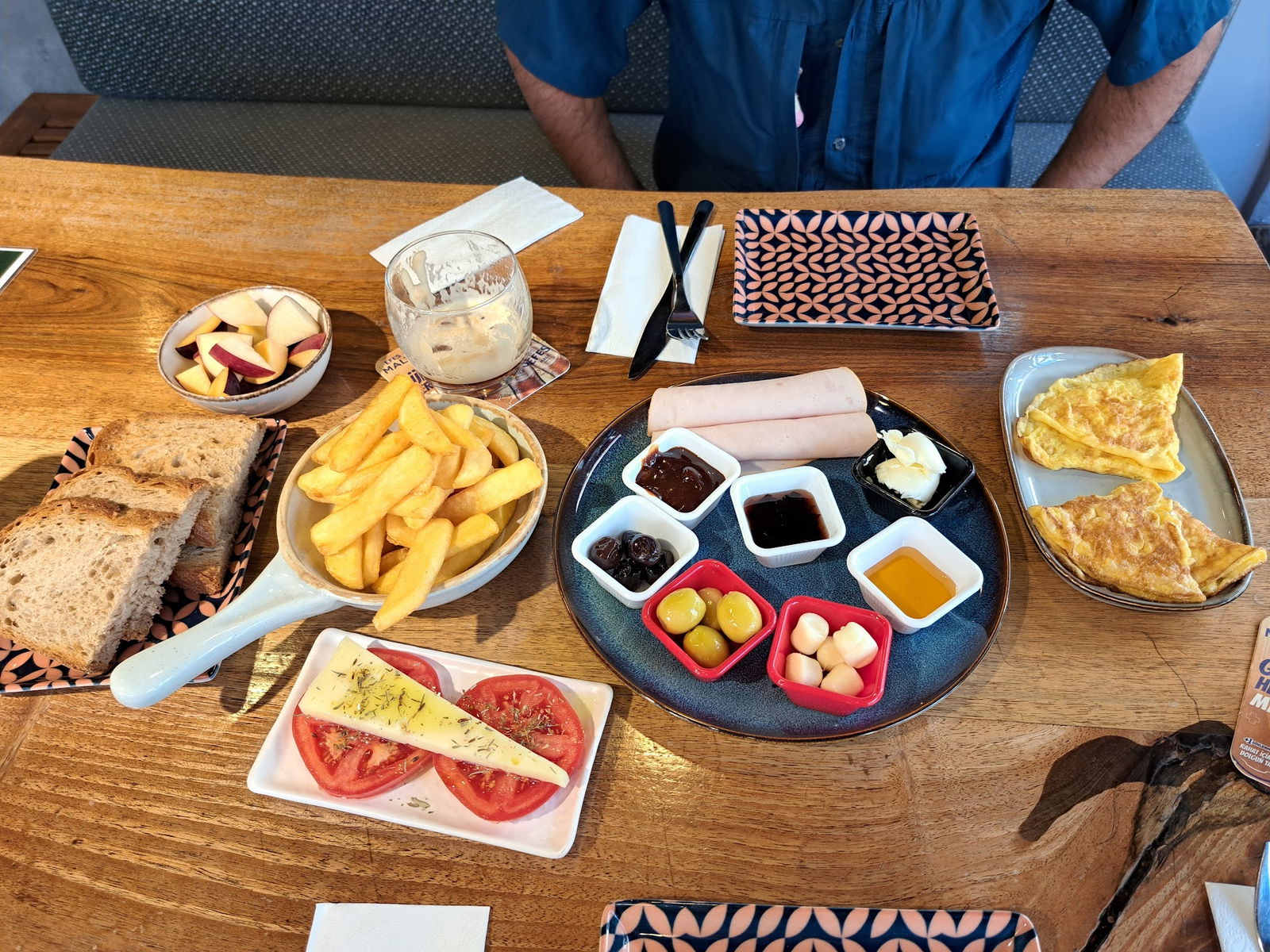 The Street Cafe & Pub (Sisters)