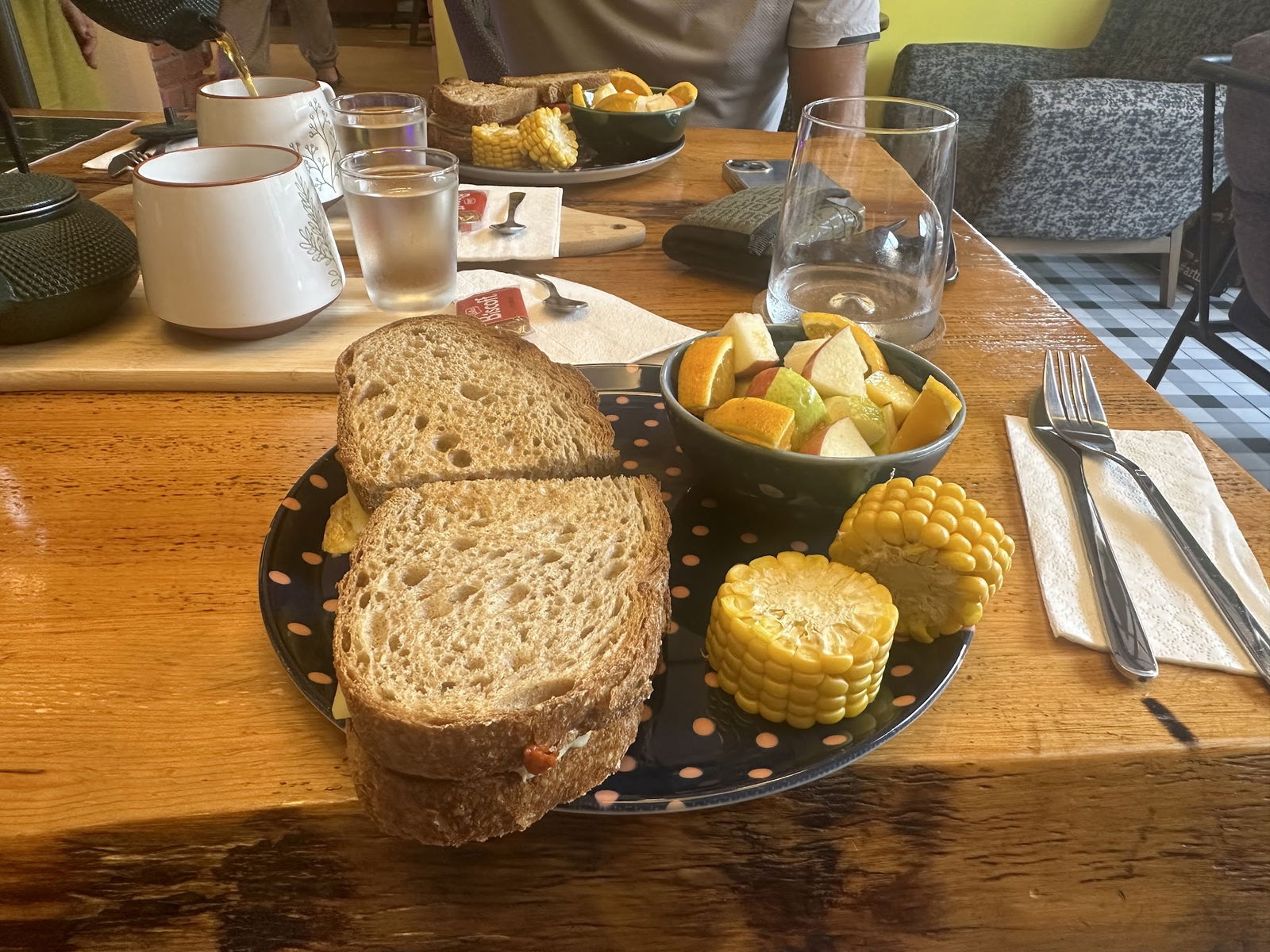 The Street Cafe & Pub (Sisters)