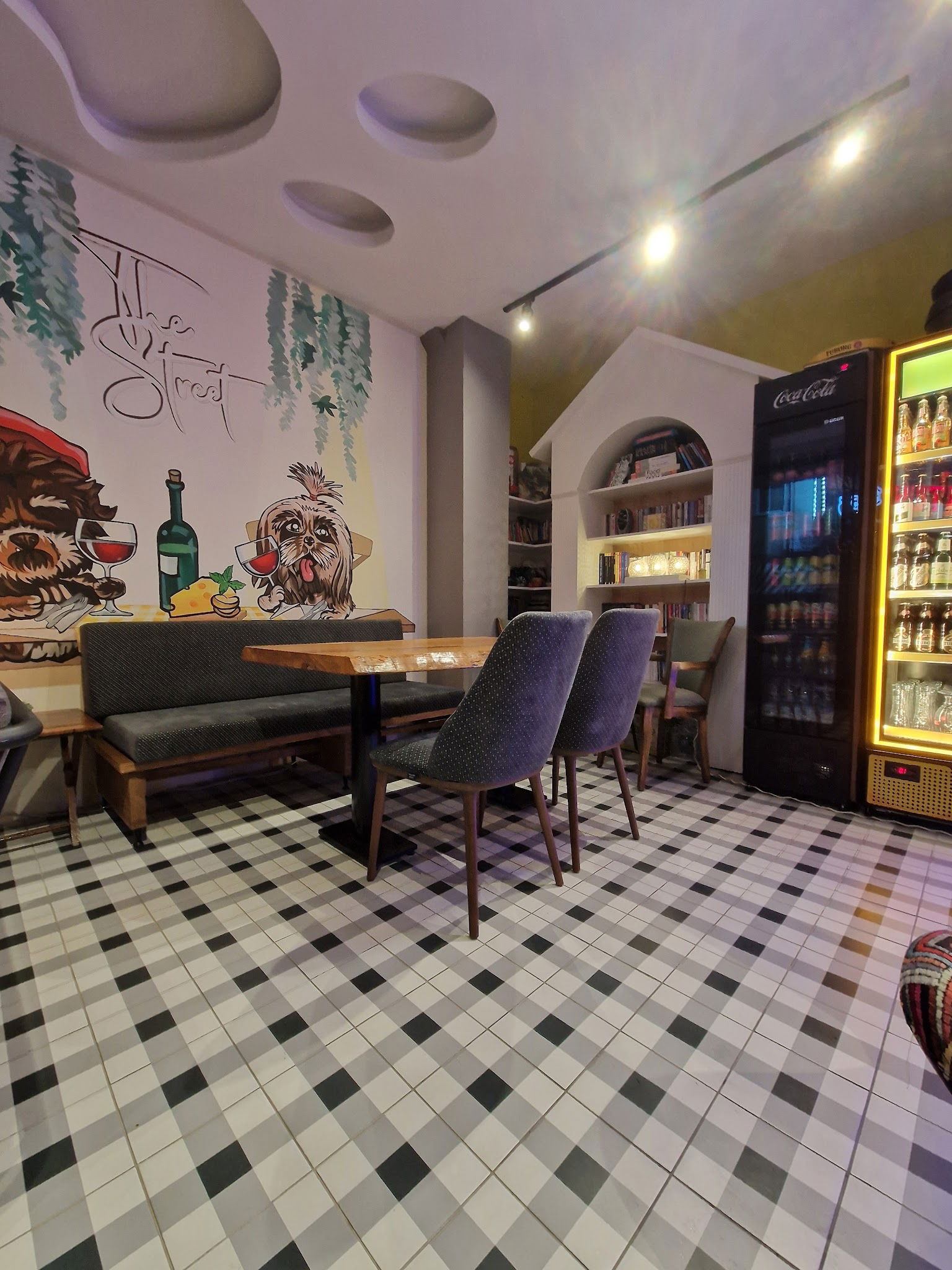 The Street Cafe & Pub (Sisters)