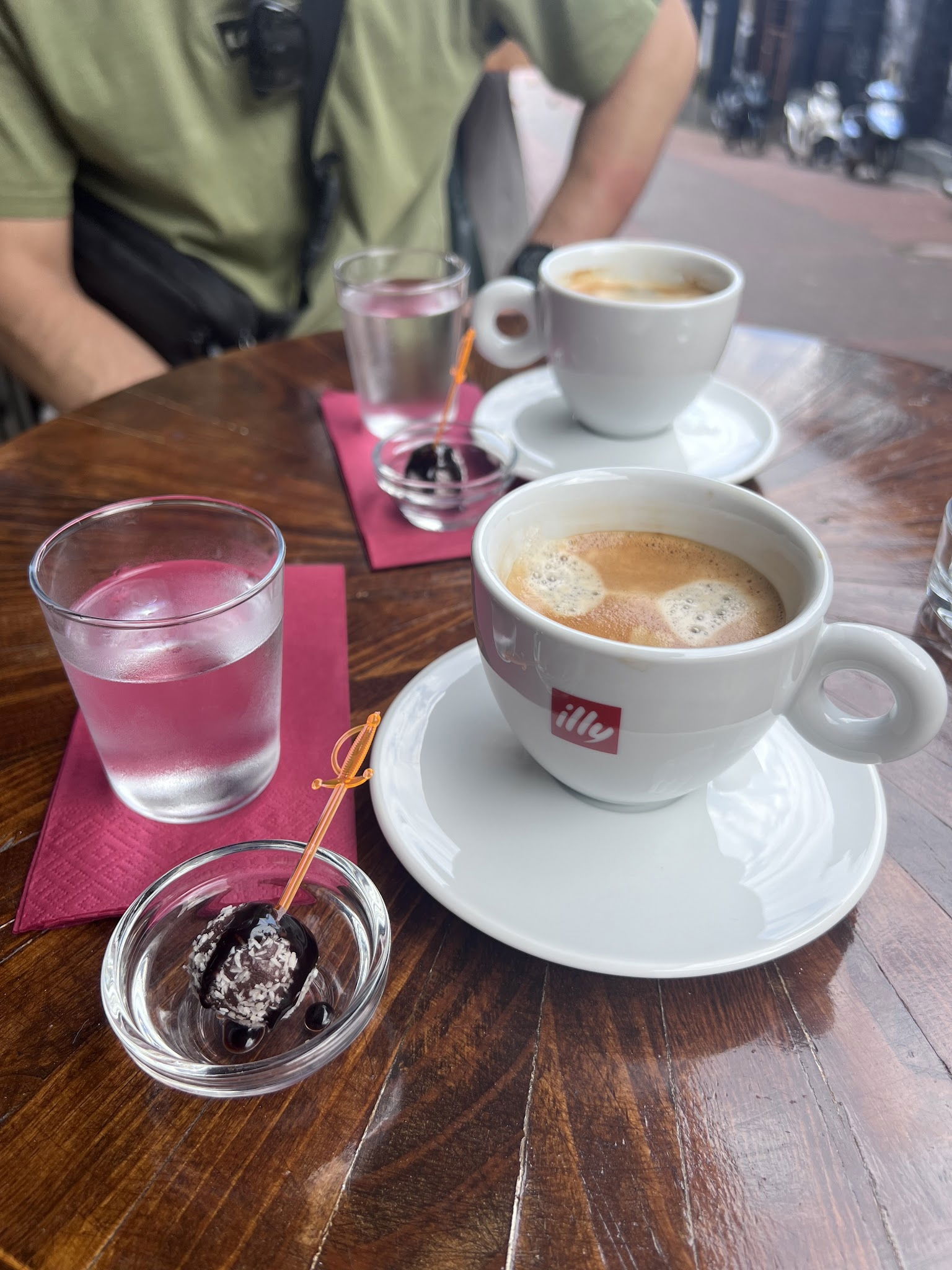 The Street Cafe & Pub (Sisters)