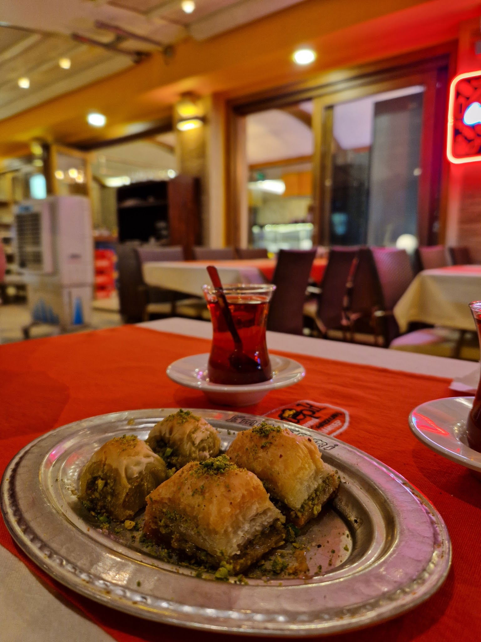 Antepli̇ Emi̇n Emmi̇