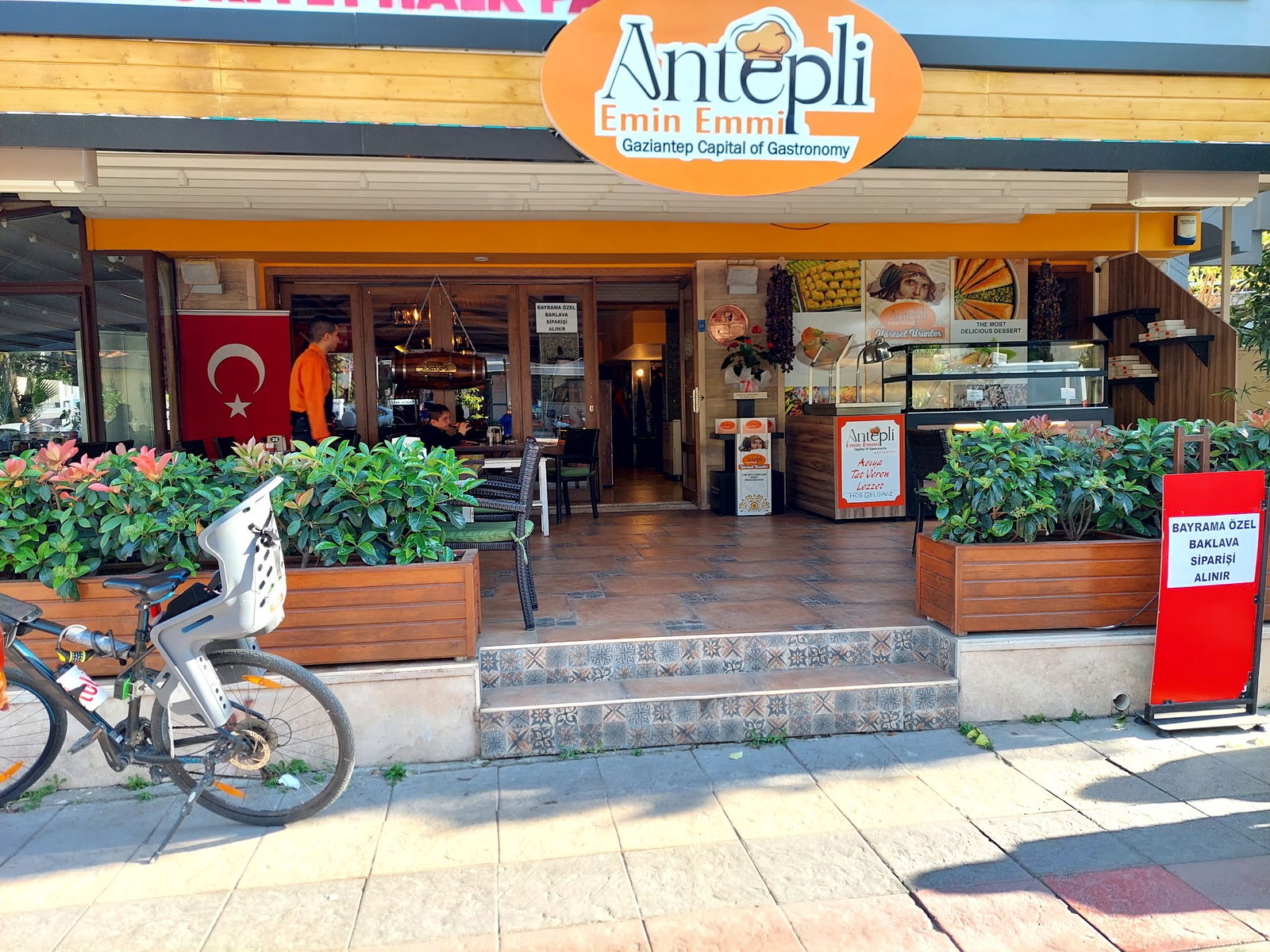 Antepli̇ Emi̇n Emmi̇