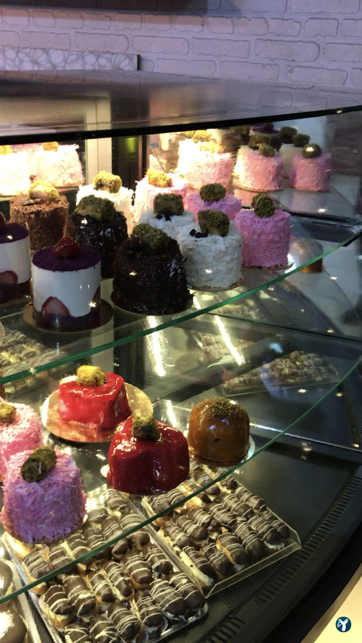 Zümrezade Pastanesi̇ / Firin/Cafe