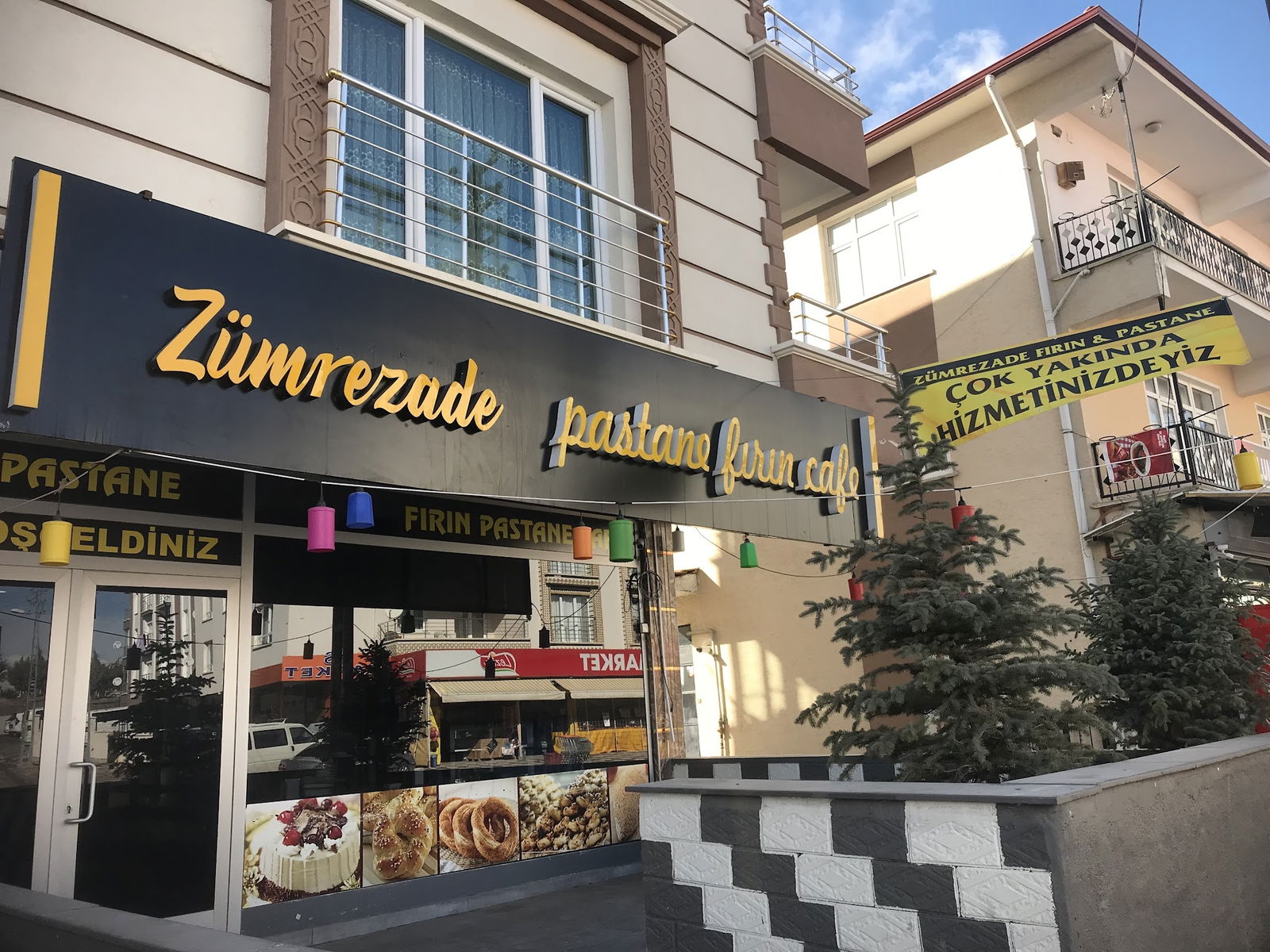 Zümrezade Pastanesi̇ / Firin/Cafe