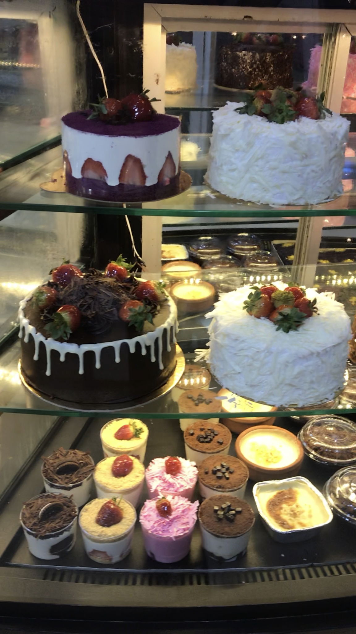 Zümrezade Pastanesi̇ / Firin/Cafe