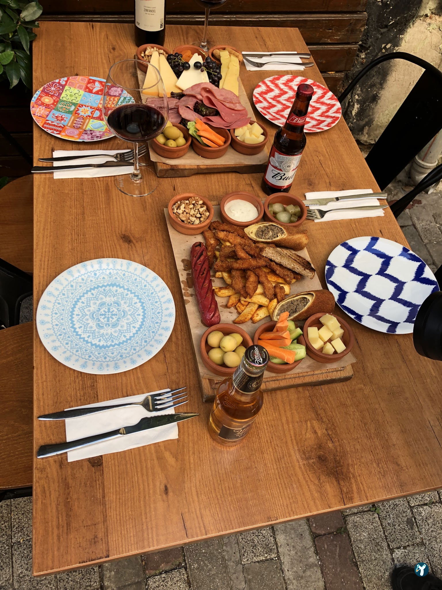 Mila Cafe Bar