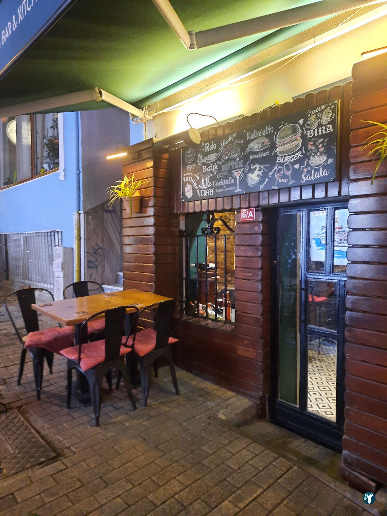 Mila Cafe Bar