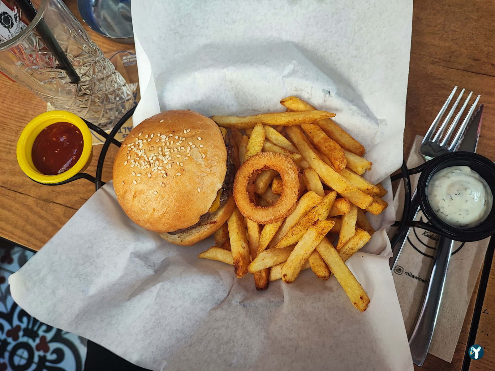 Mila Cafe Bar